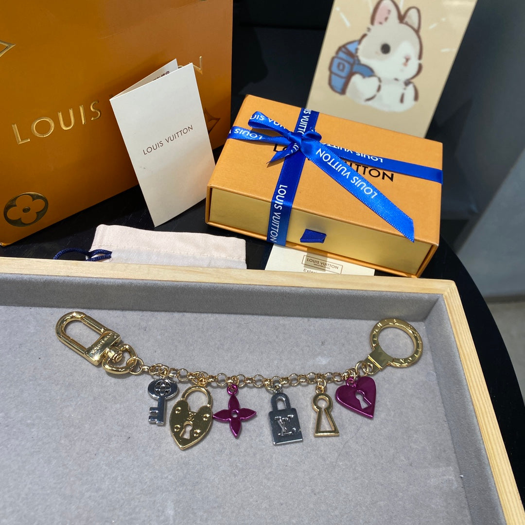 LuxluxHouse Best Quality Accessories Keychain Louis Vuitton Keychain