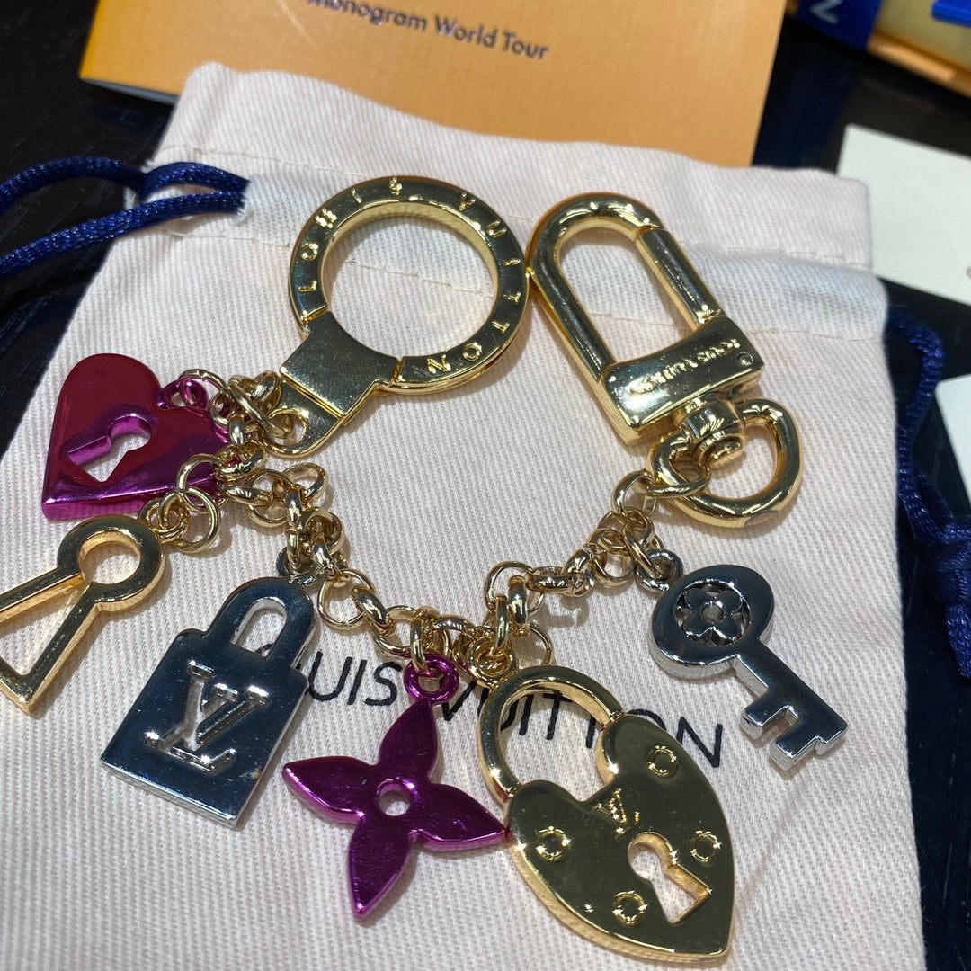 LuxluxHouse Best Quality Accessories Keychain Louis Vuitton Keychain