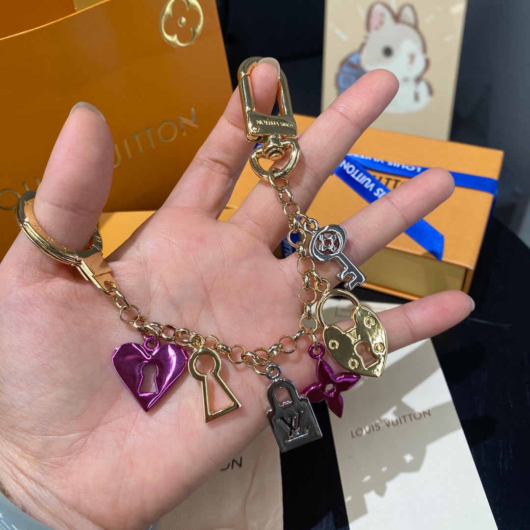 LuxluxHouse Best Quality Accessories Keychain Louis Vuitton Keychain
