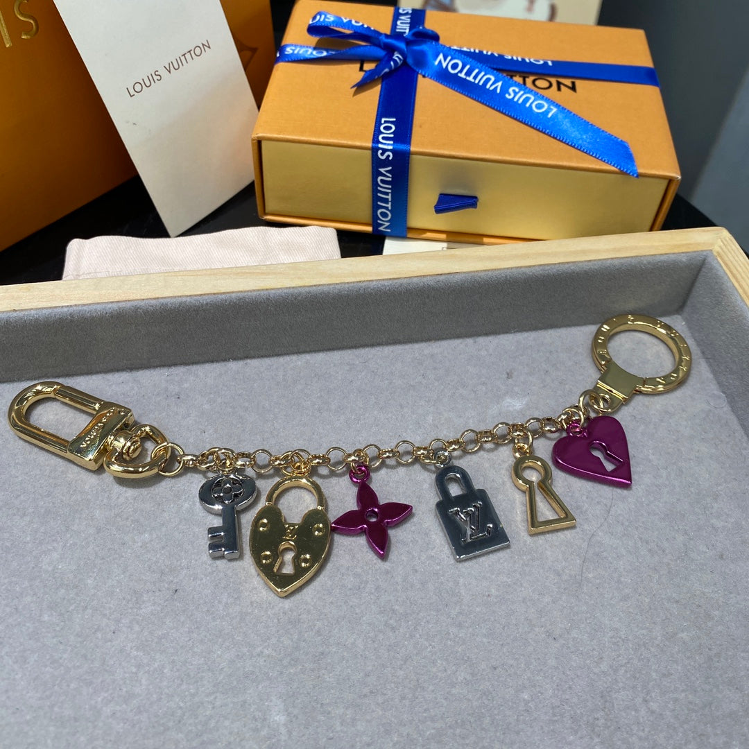 LuxluxHouse Best Quality Accessories Keychain Louis Vuitton Keychain