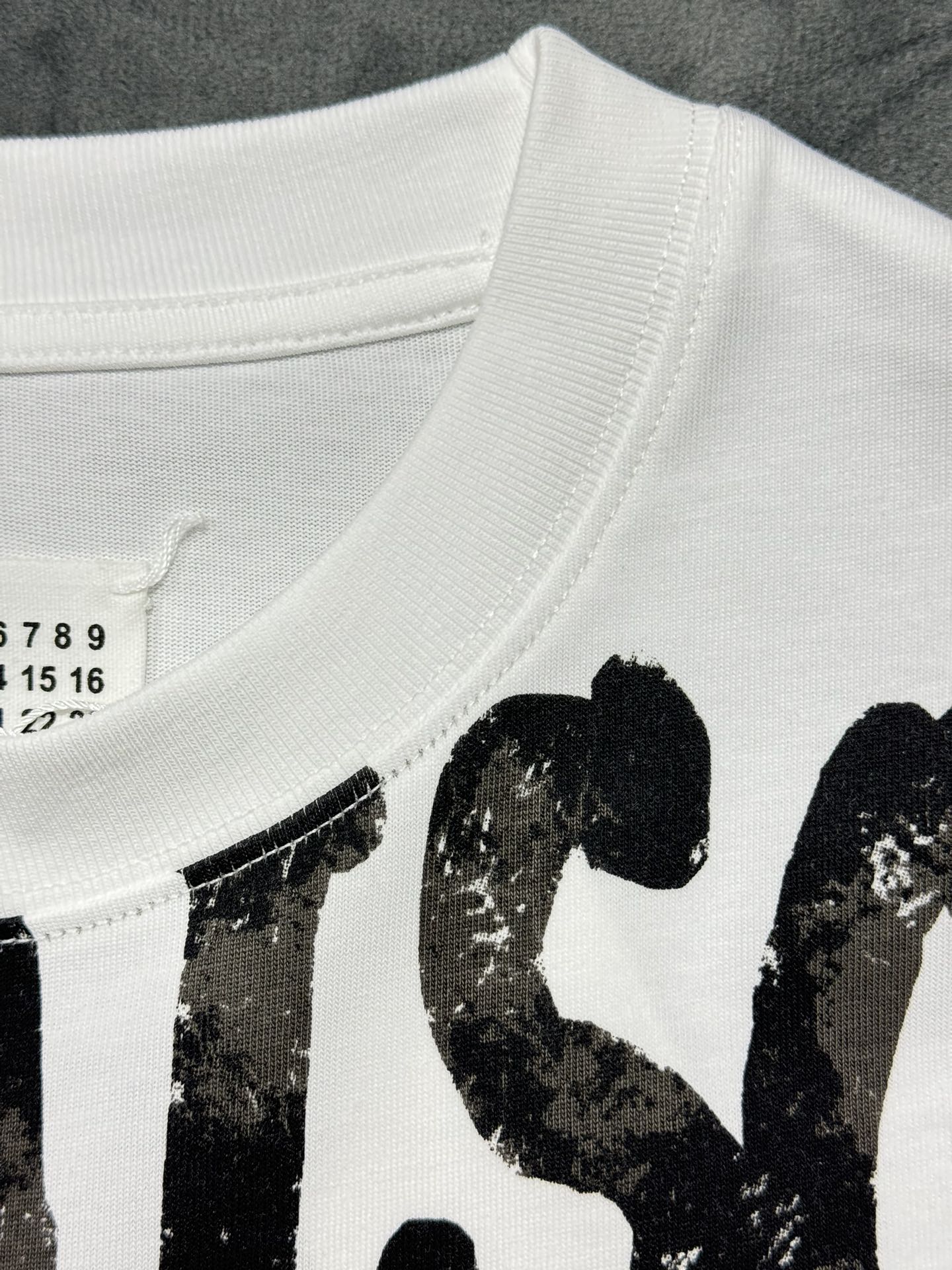 LuxluxHouse Best Quality Clothes T-shirt Chanel & Maison Margiela