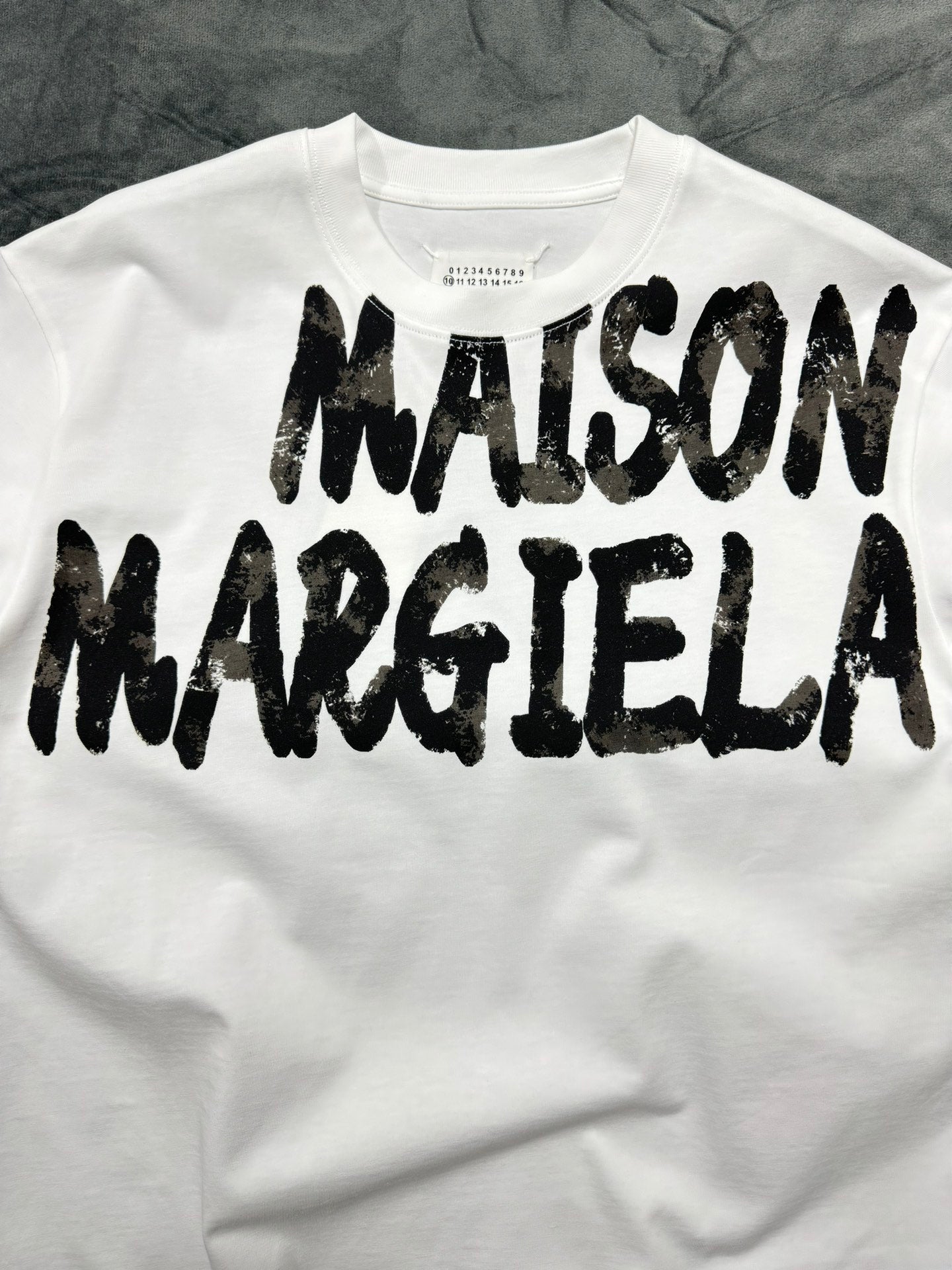 LuxluxHouse Best Quality Clothes T-shirt Chanel & Maison Margiela