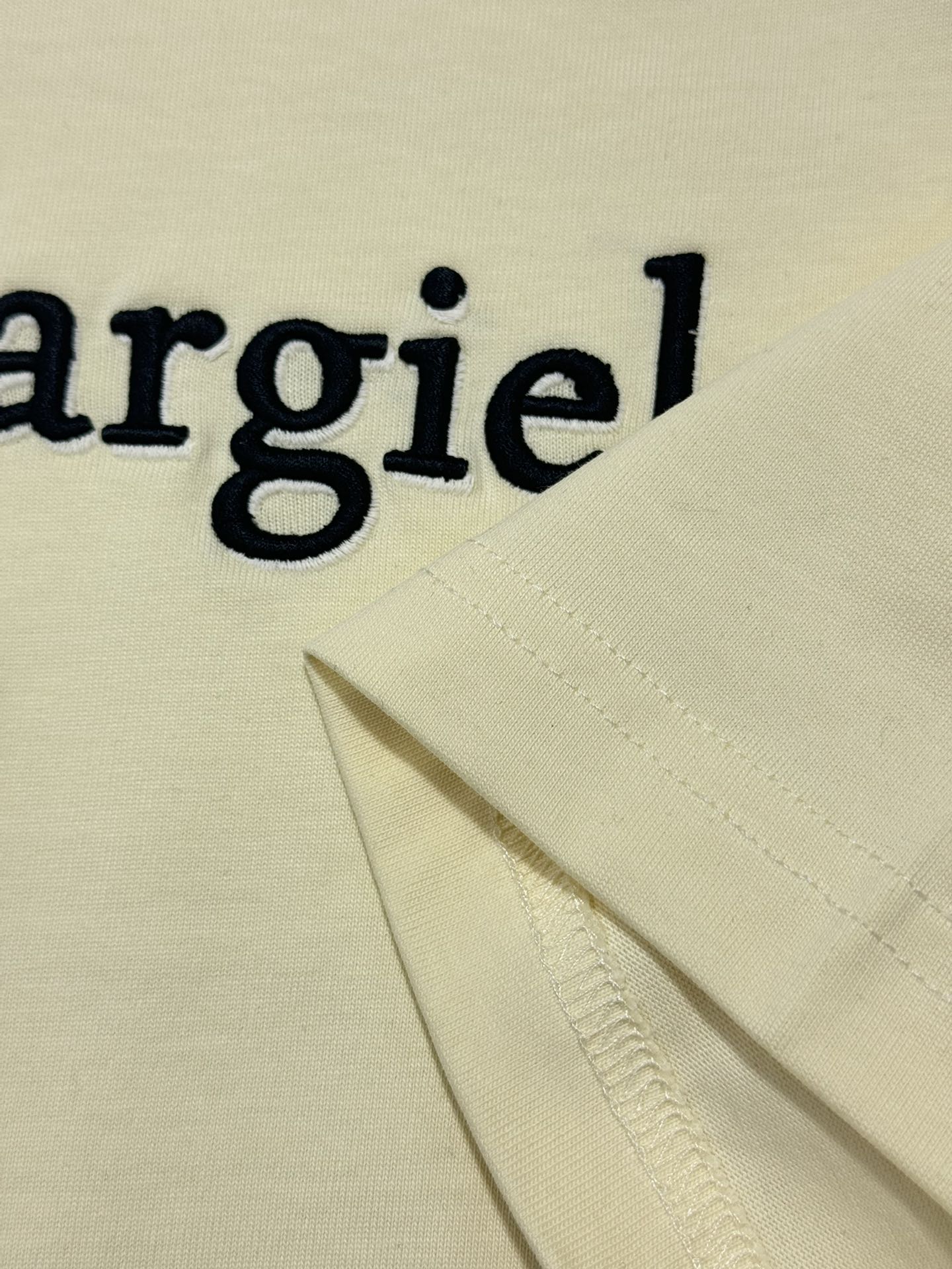 LuxluxHouse Best Quality Clothes T-shirt Chanel & Maison Margiela