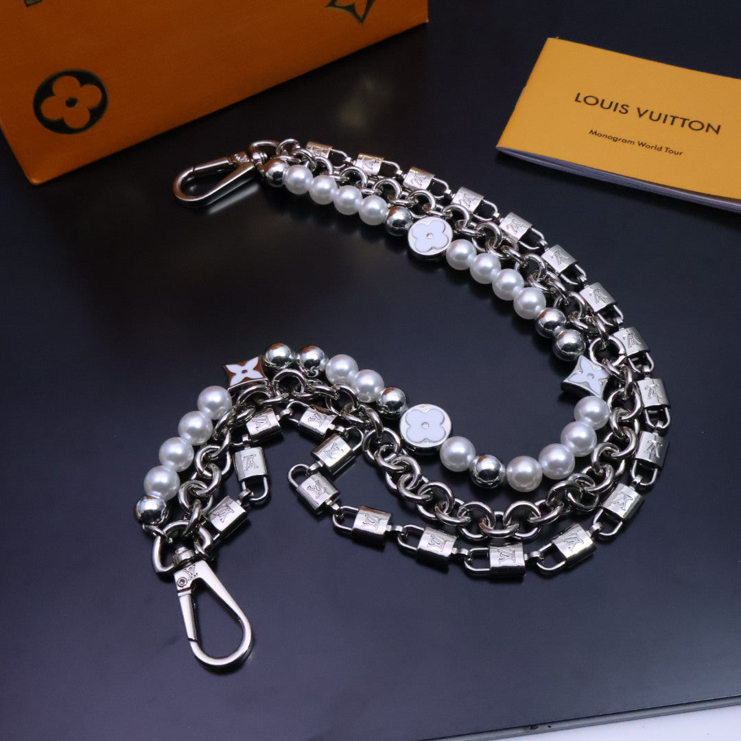 LuxluxHouse Best Quality Accessories Keychain Louis Vuitton