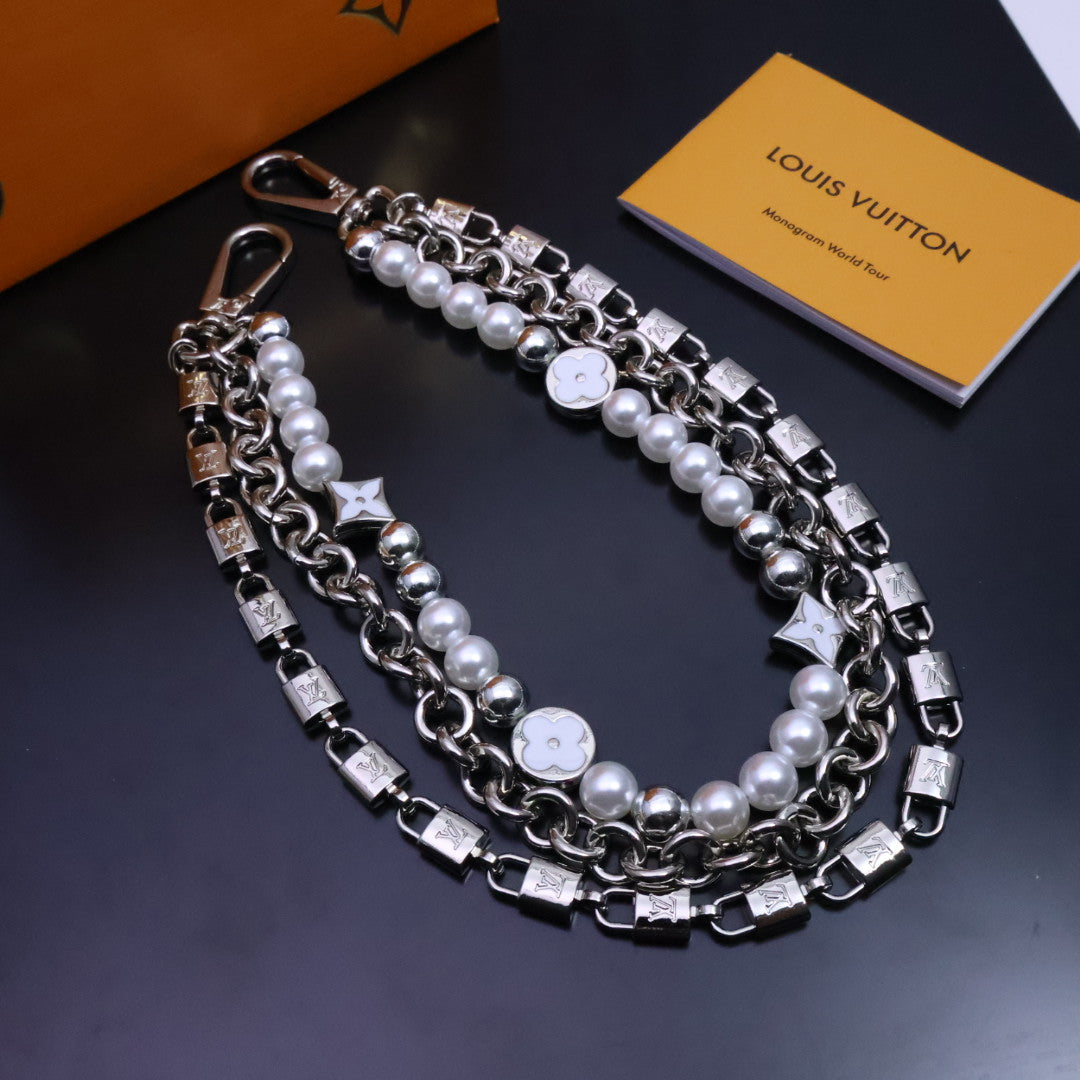 LuxluxHouse Best Quality Accessories Keychain Louis Vuitton