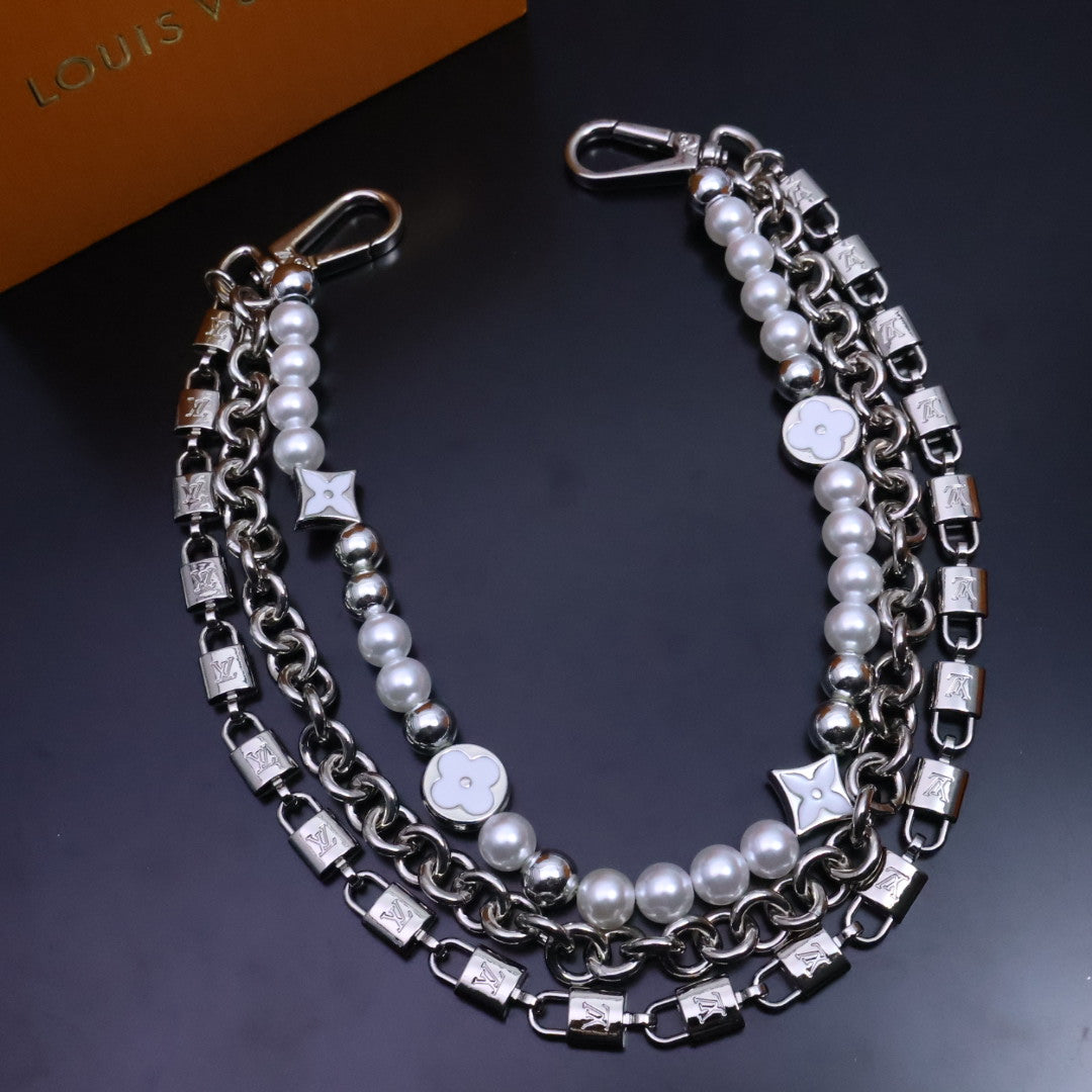 LuxluxHouse Best Quality Accessories Keychain Louis Vuitton