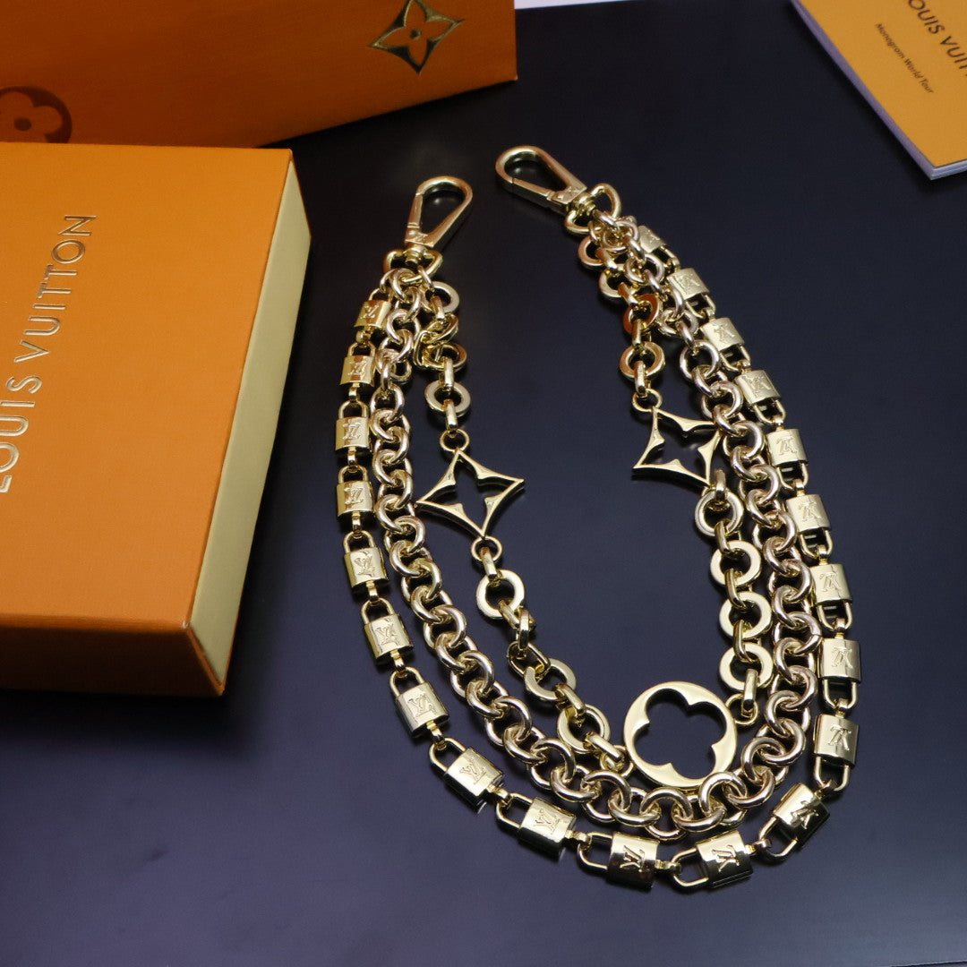 LuxluxHouse Best Quality Accessories Keychain Louis Vuitton