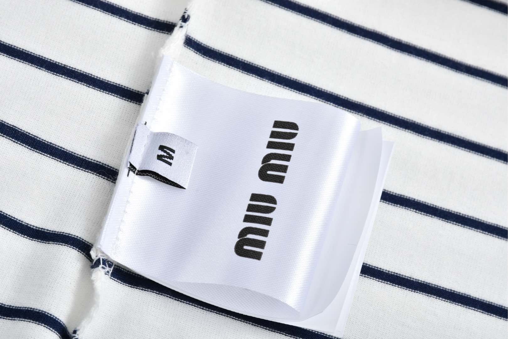 LuxluxHouse Best Quality Clothes Miu Miu T-shirt