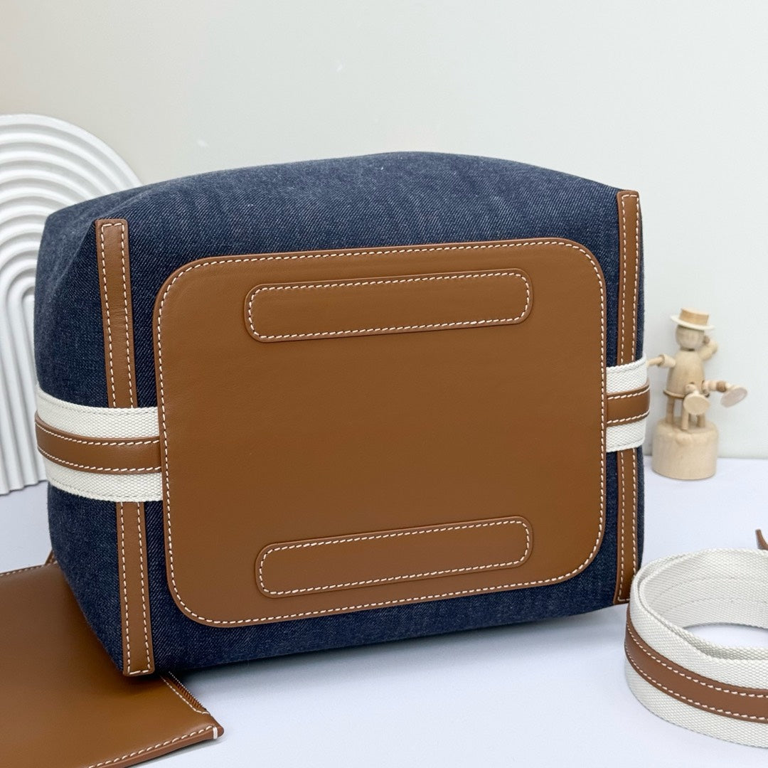 LuxluxHouse Best Quality Bags Loro Piana Women