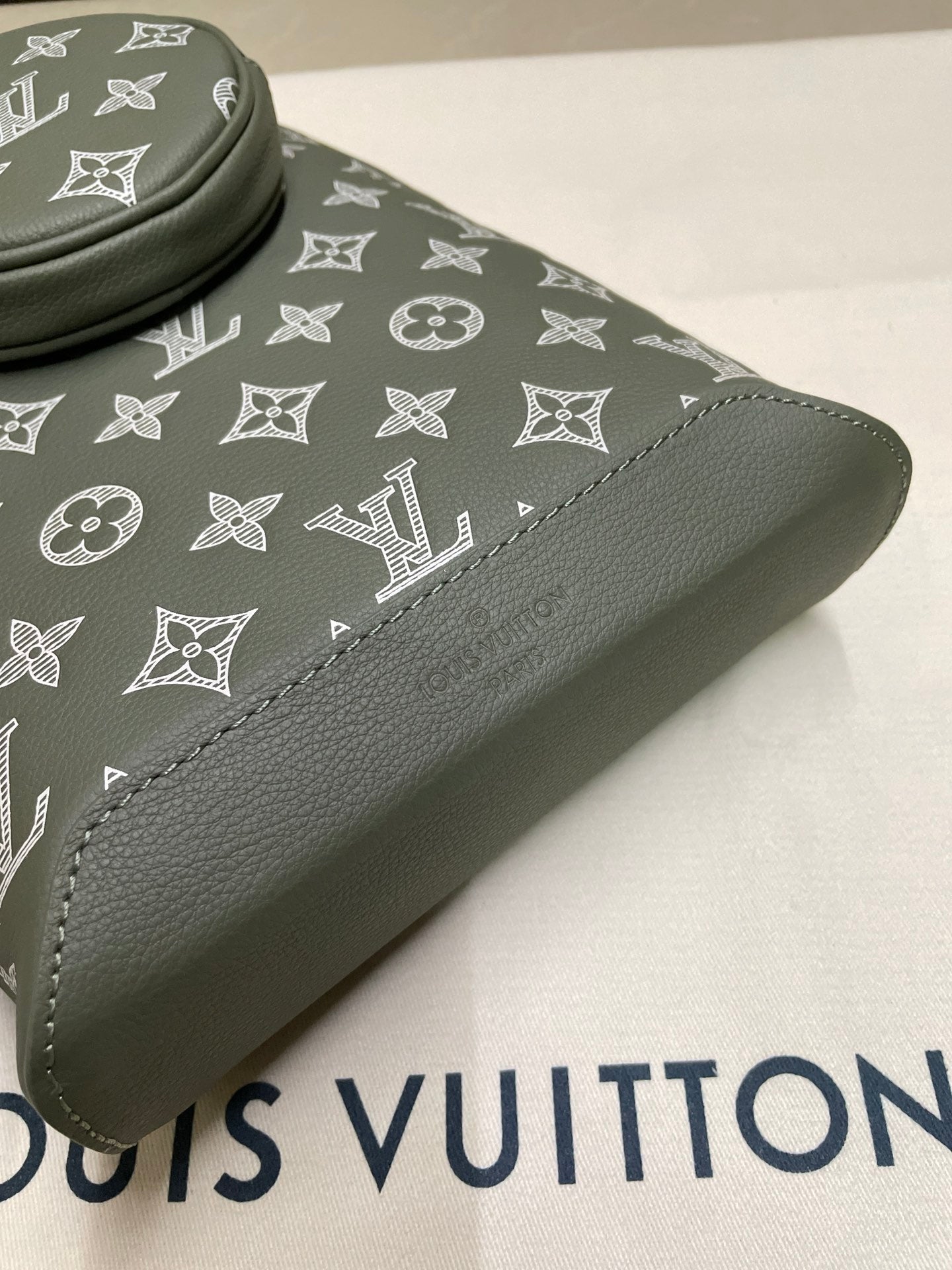 LuxluxHouse Best Quality Bags Louis Vuitton Men