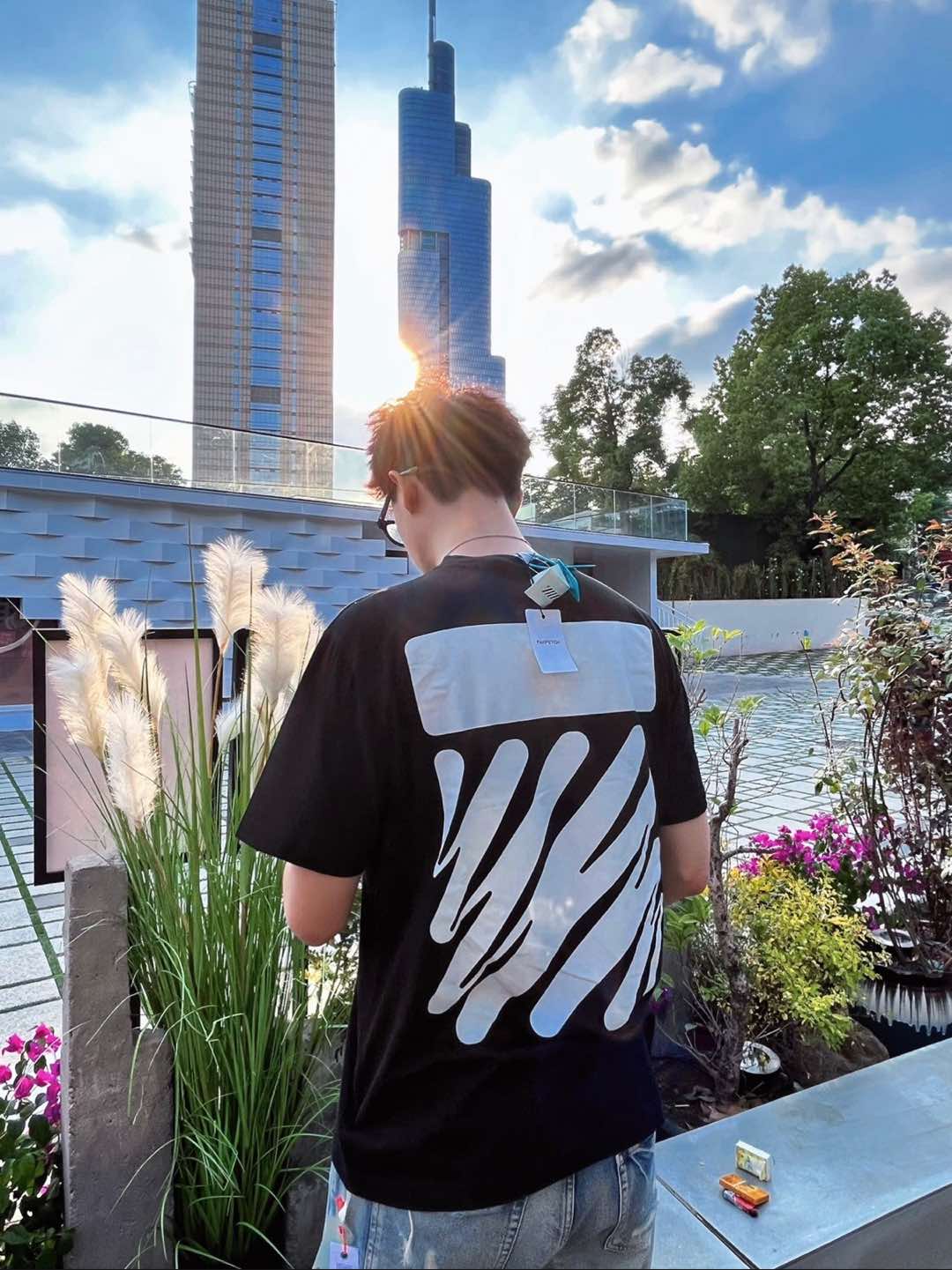 LuxluxHouse Best Quality Clothes Off White T-shirt