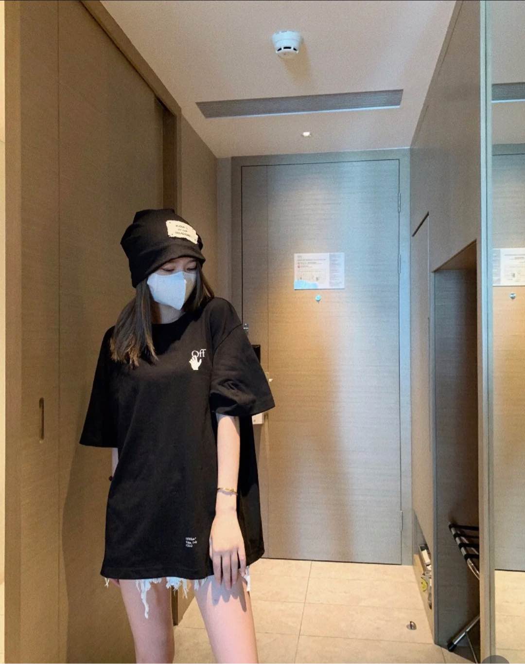 LuxluxHouse Best Quality Clothes Off White T-shirt