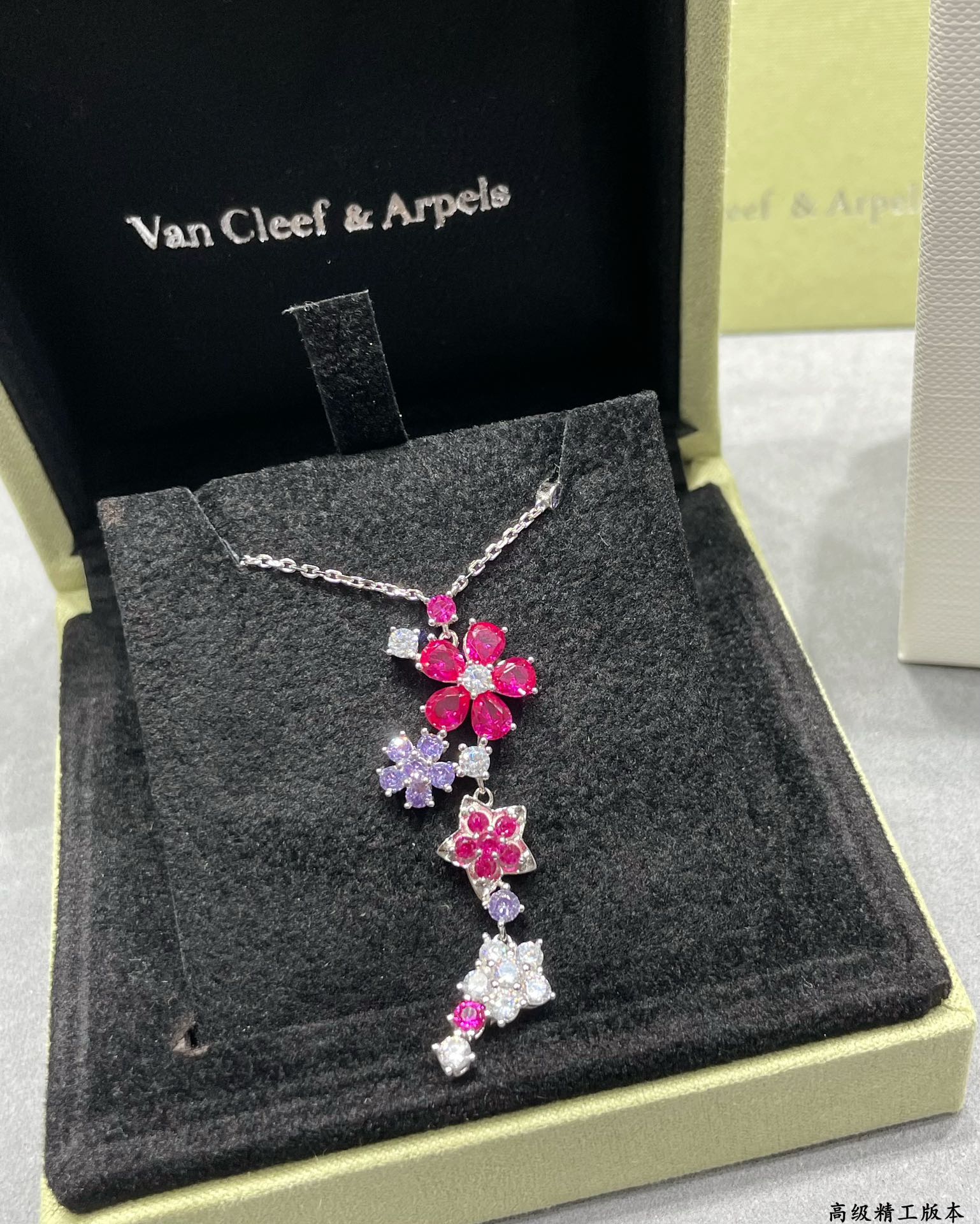 LuxluxHouse Best Quality Accessories Van Cleef & Arpels