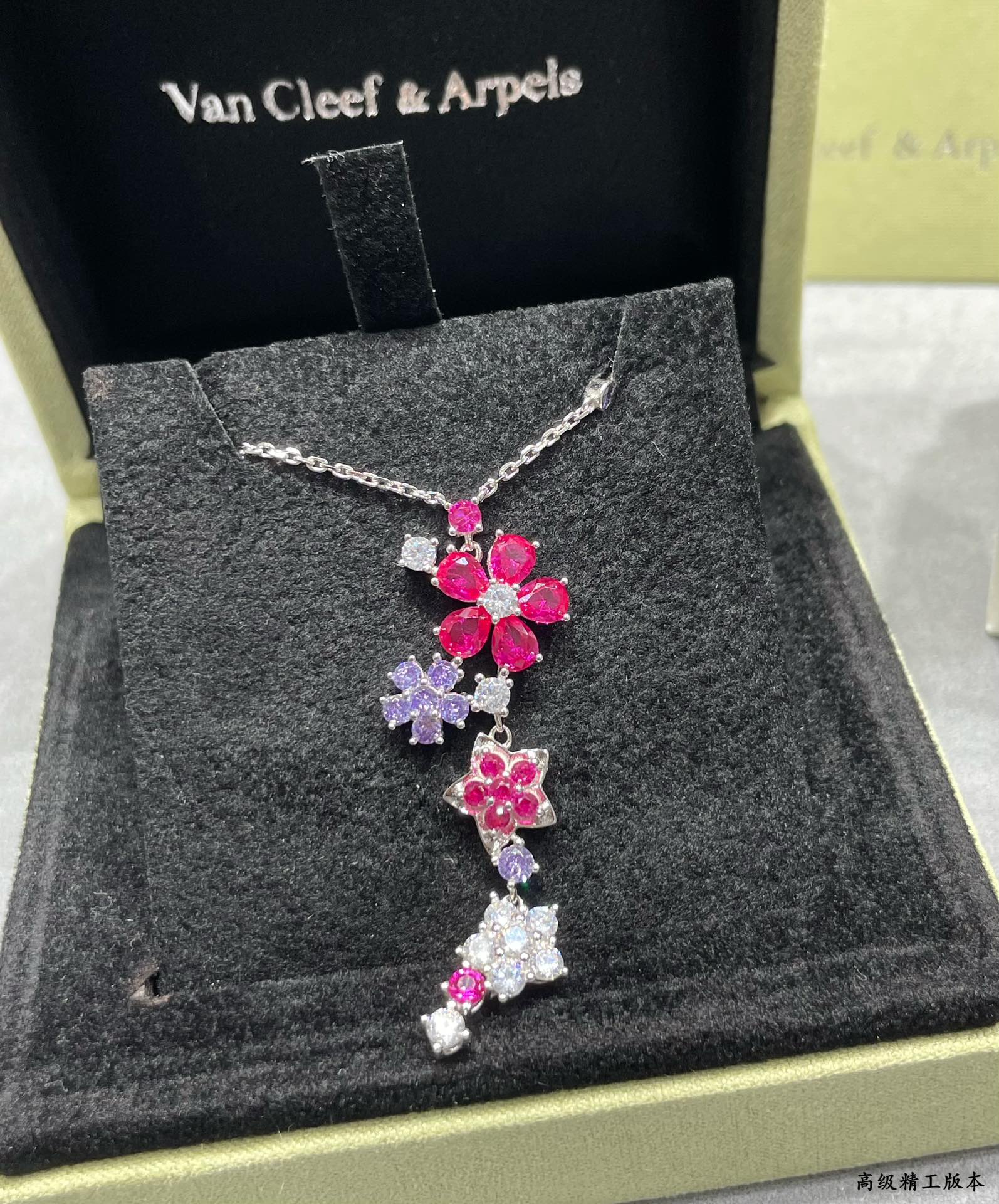 LuxluxHouse Best Quality Accessories Van Cleef & Arpels