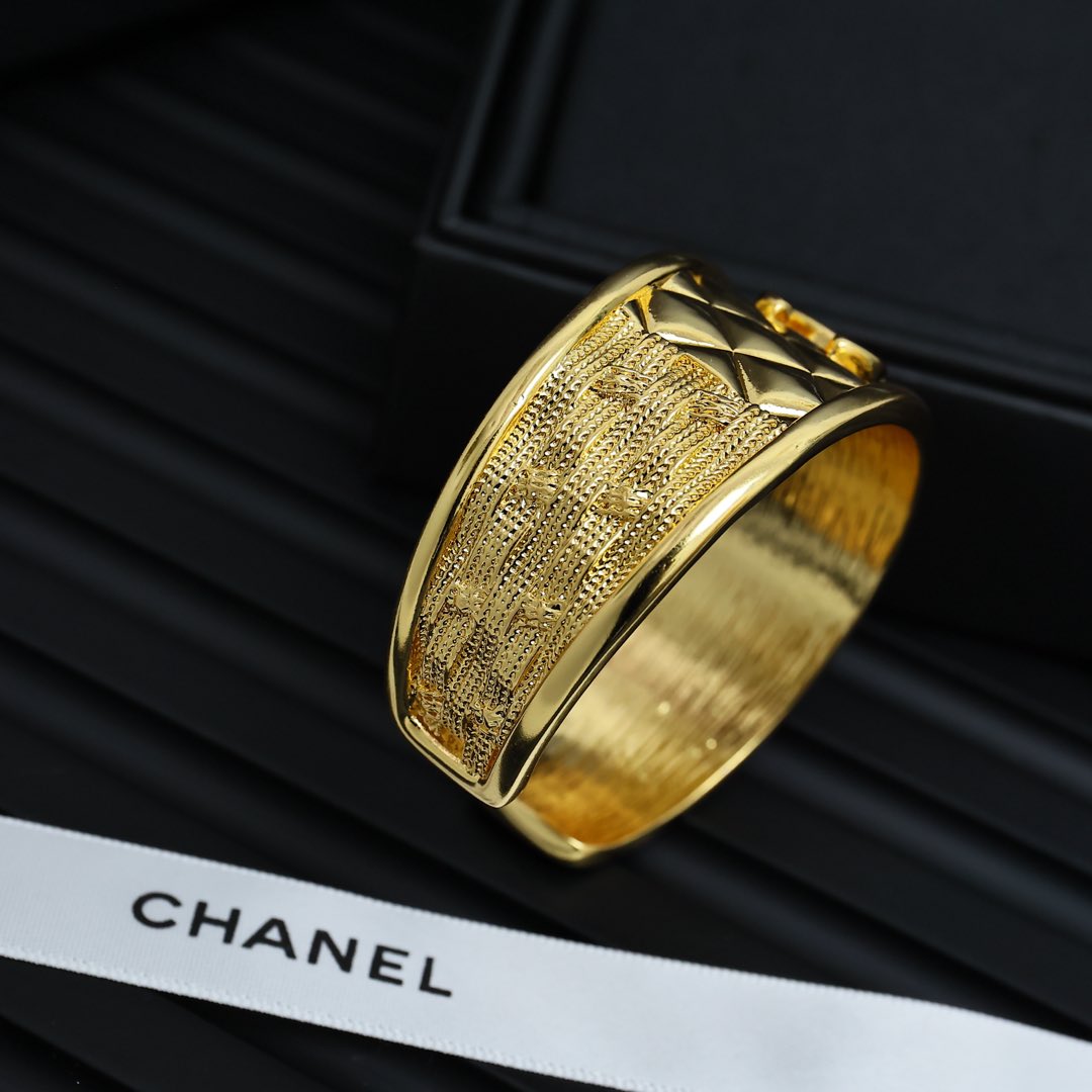 LuxluxHouse Best Quality Accessories Bracelet Bracelet Earrings Chanel Earrings