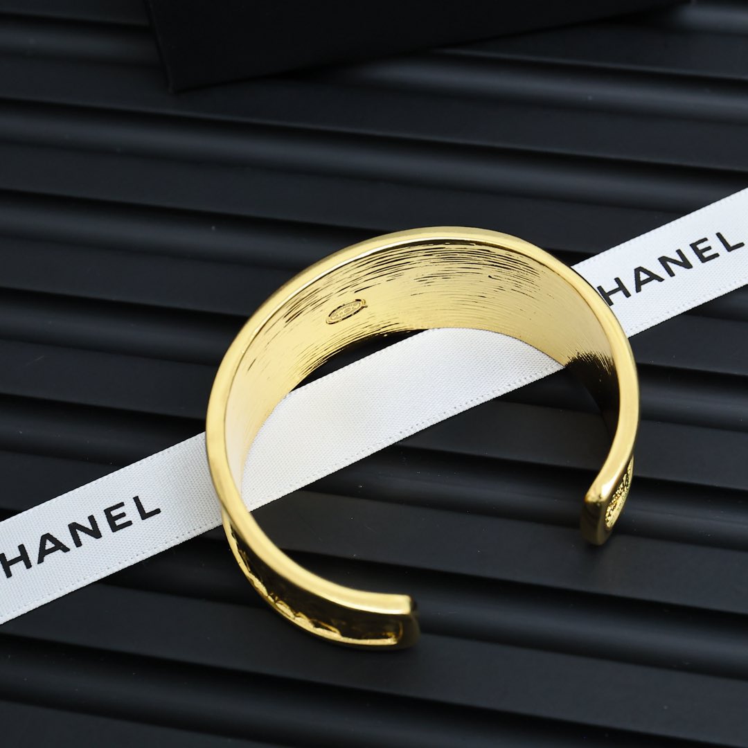 LuxluxHouse Best Quality Accessories Bracelet Bracelet Earrings Chanel Earrings