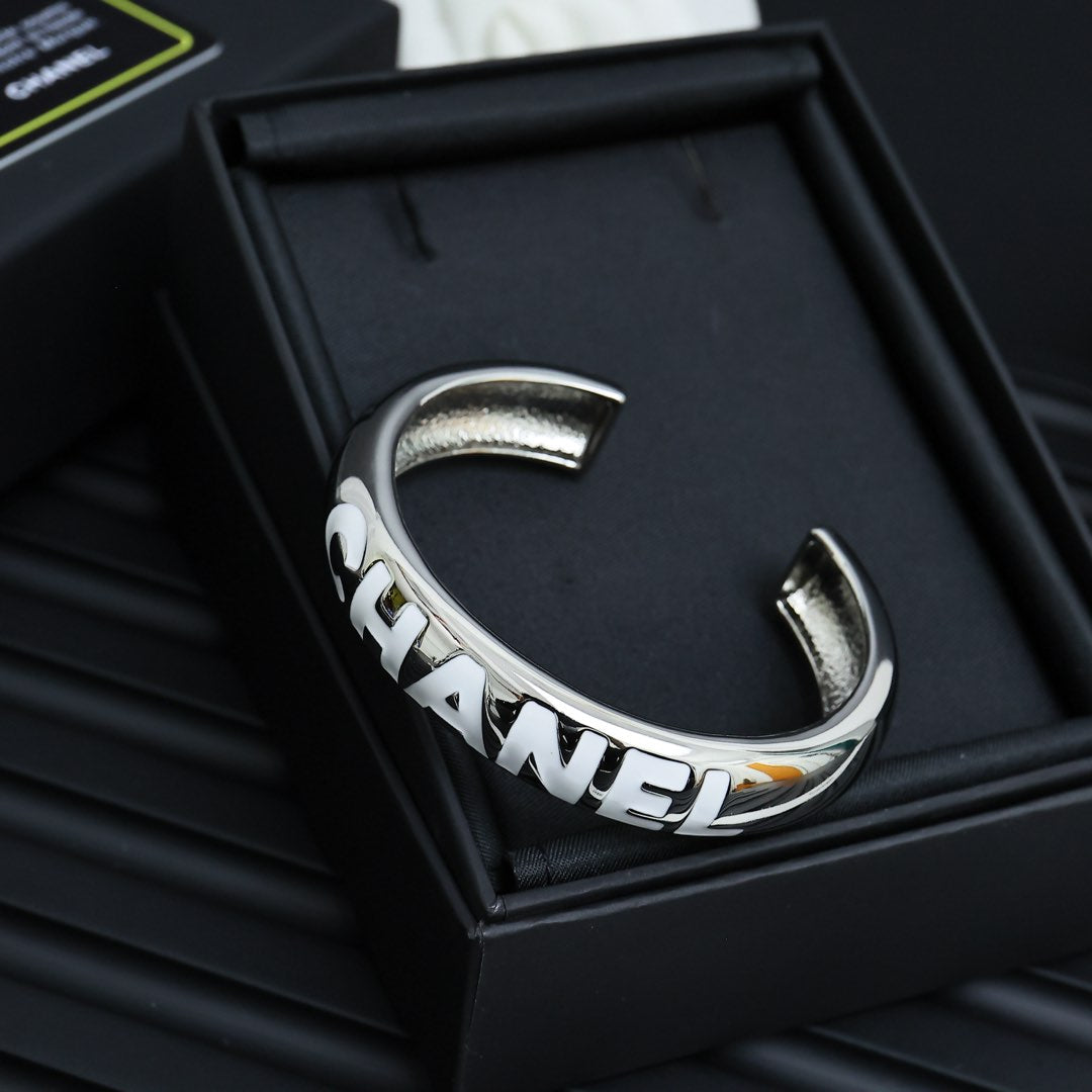 LuxluxHouse Best Quality Accessories Bracelet Bracelet Earrings Chanel Earrings