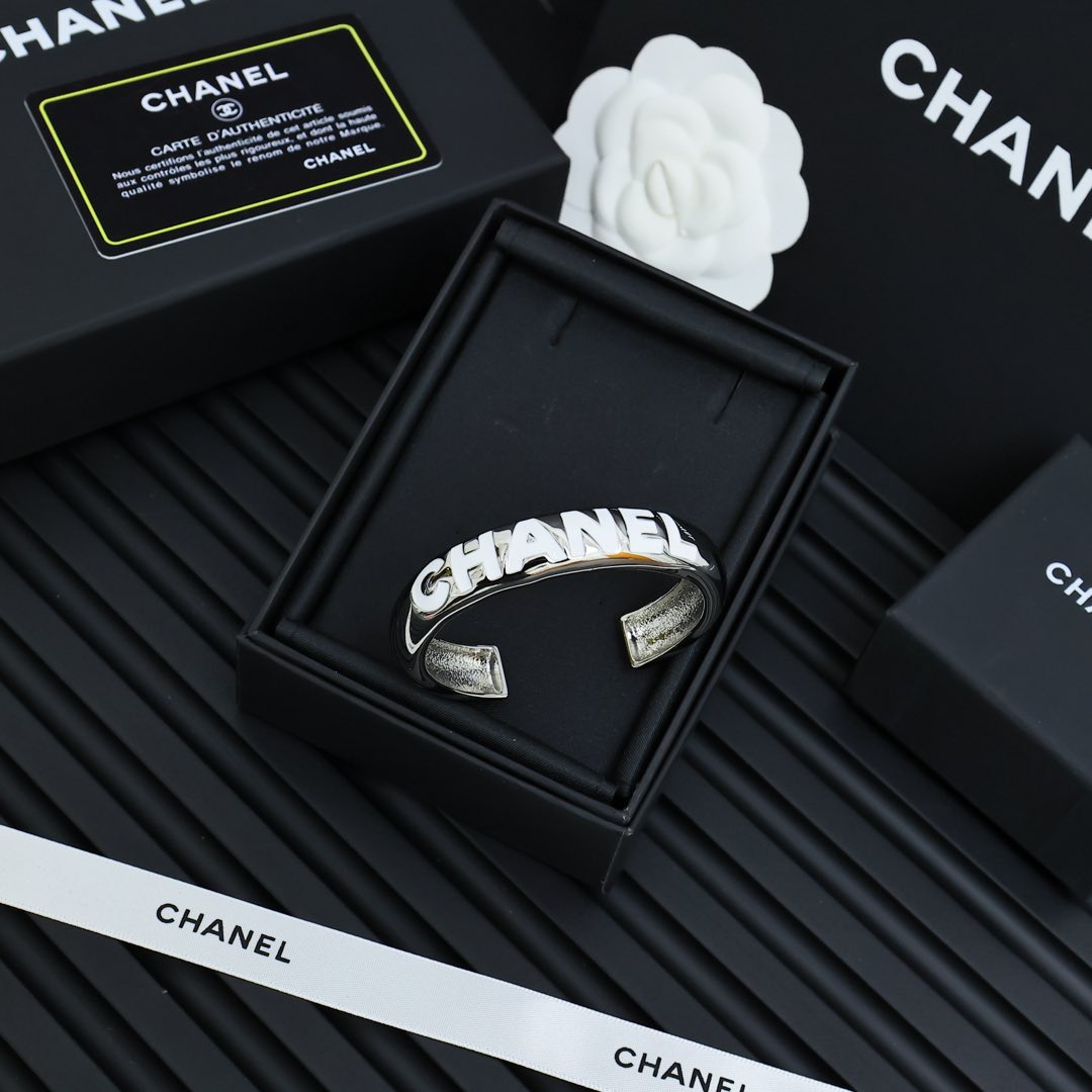 LuxluxHouse Best Quality Accessories Bracelet Bracelet Earrings Chanel Earrings