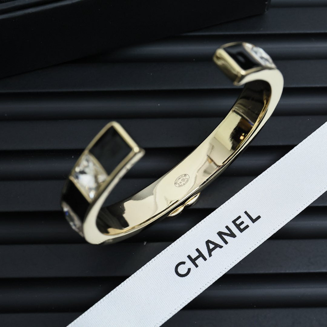 LuxluxHouse Best Quality Accessories Bracelet Bracelet Earrings Chanel Earrings