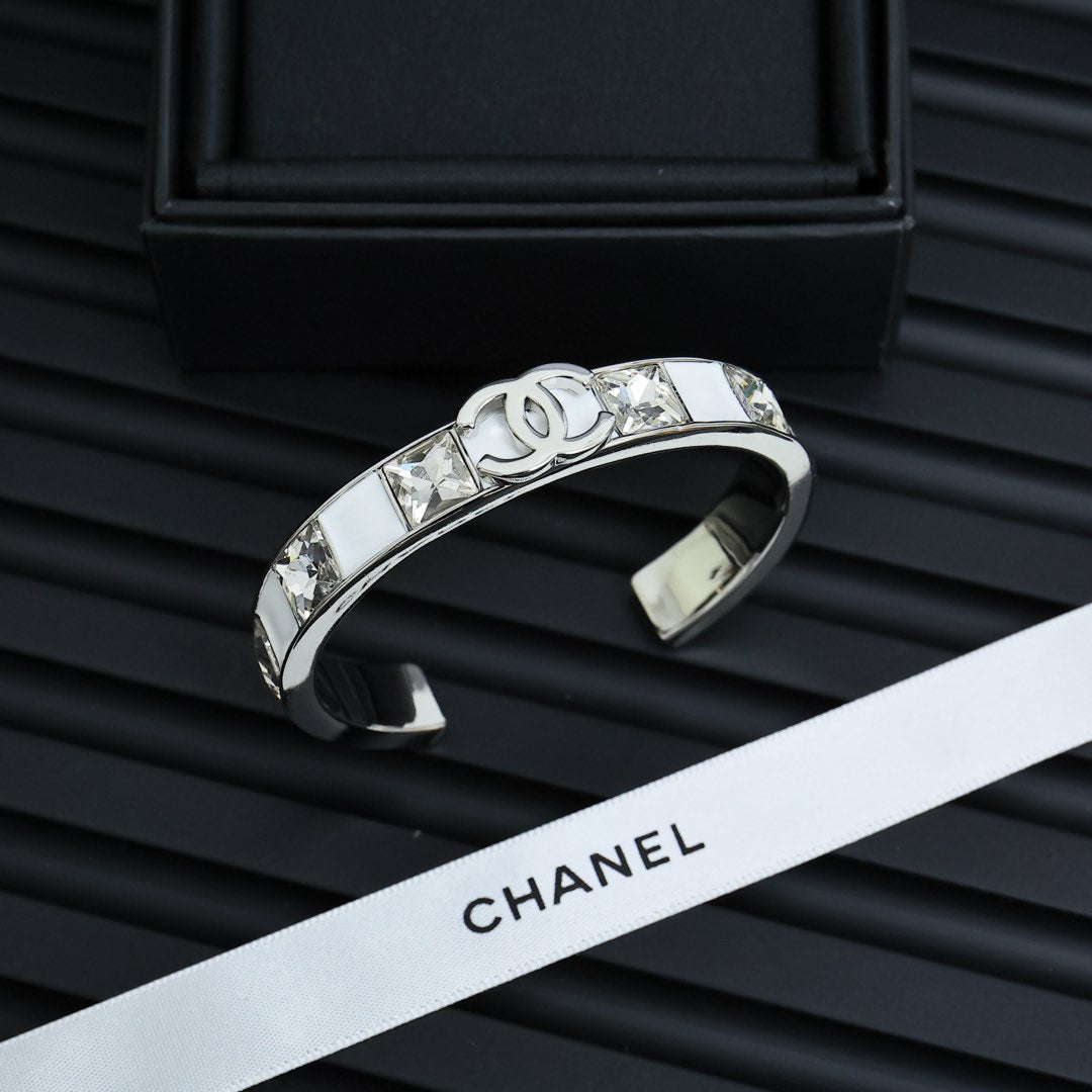 LuxluxHouse Best Quality Accessories Bracelet Bracelet Earrings Chanel Earrings