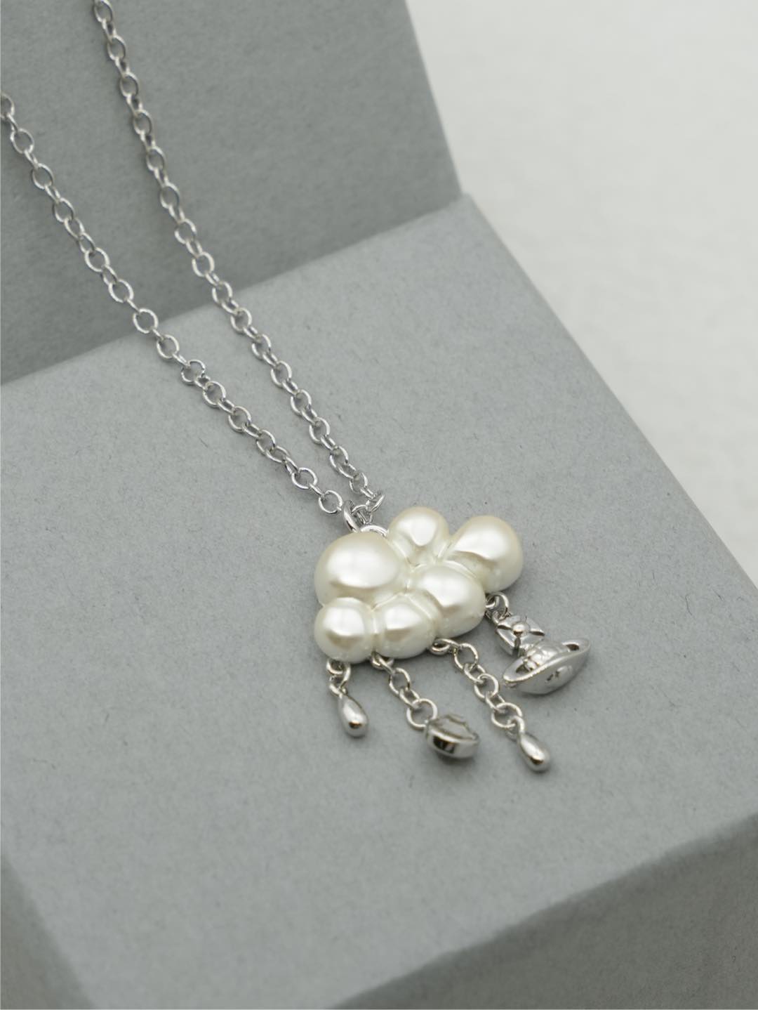 LuxluxHouse Best Quality Accessories Vivienne Westwood