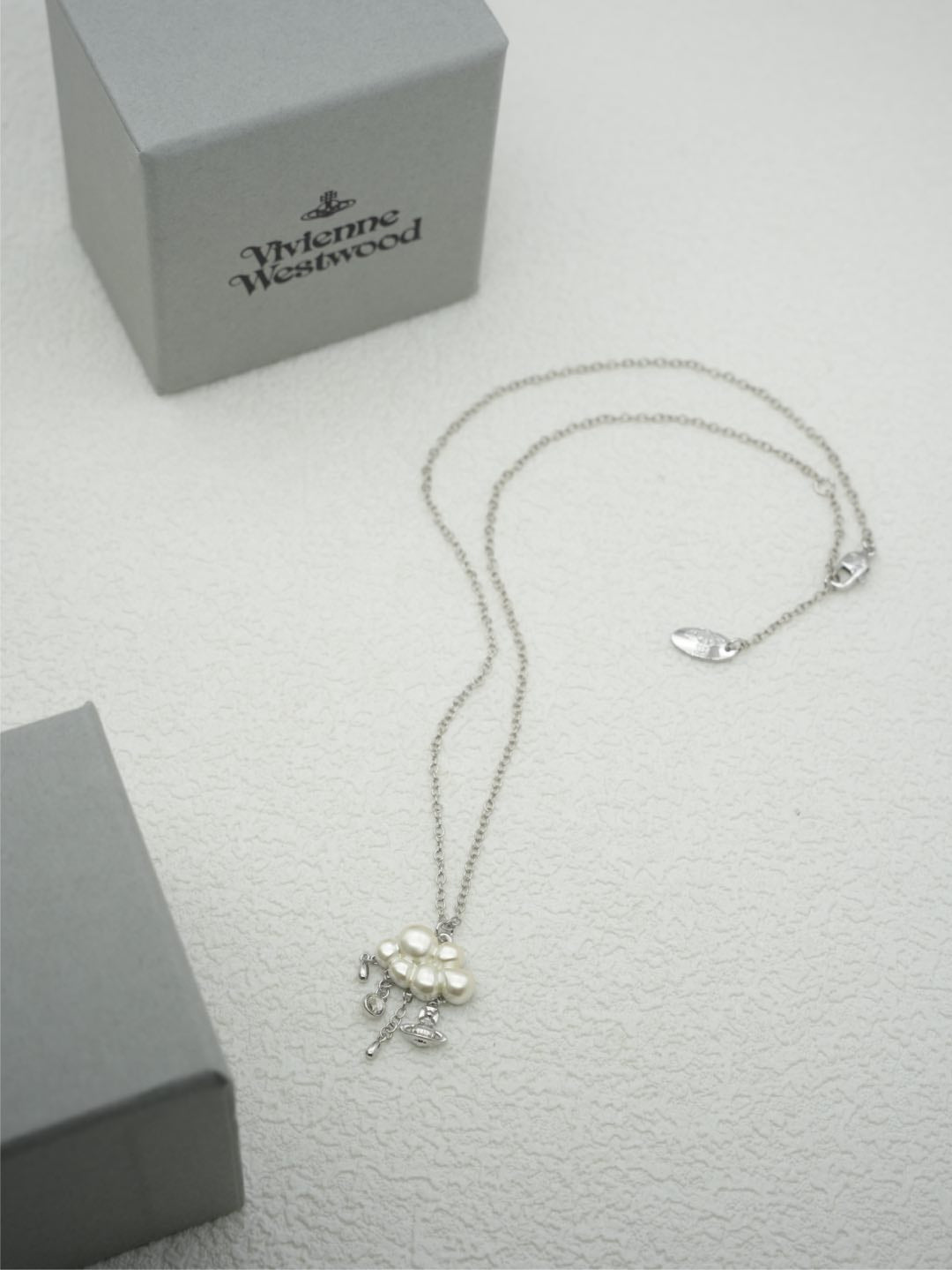LuxluxHouse Best Quality Accessories Vivienne Westwood