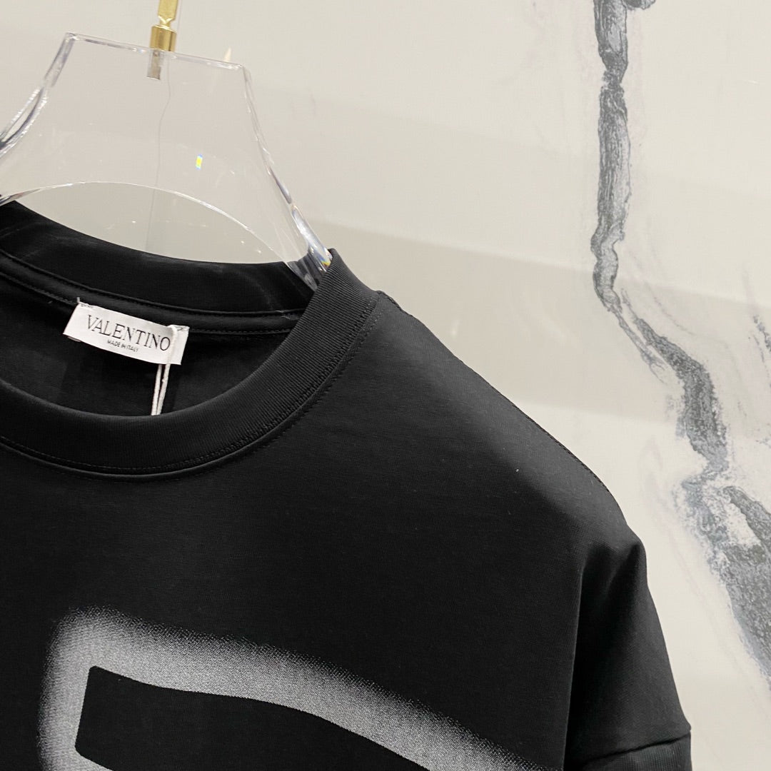 LuxluxHouse Best Quality Clothes Valentino T-shirt