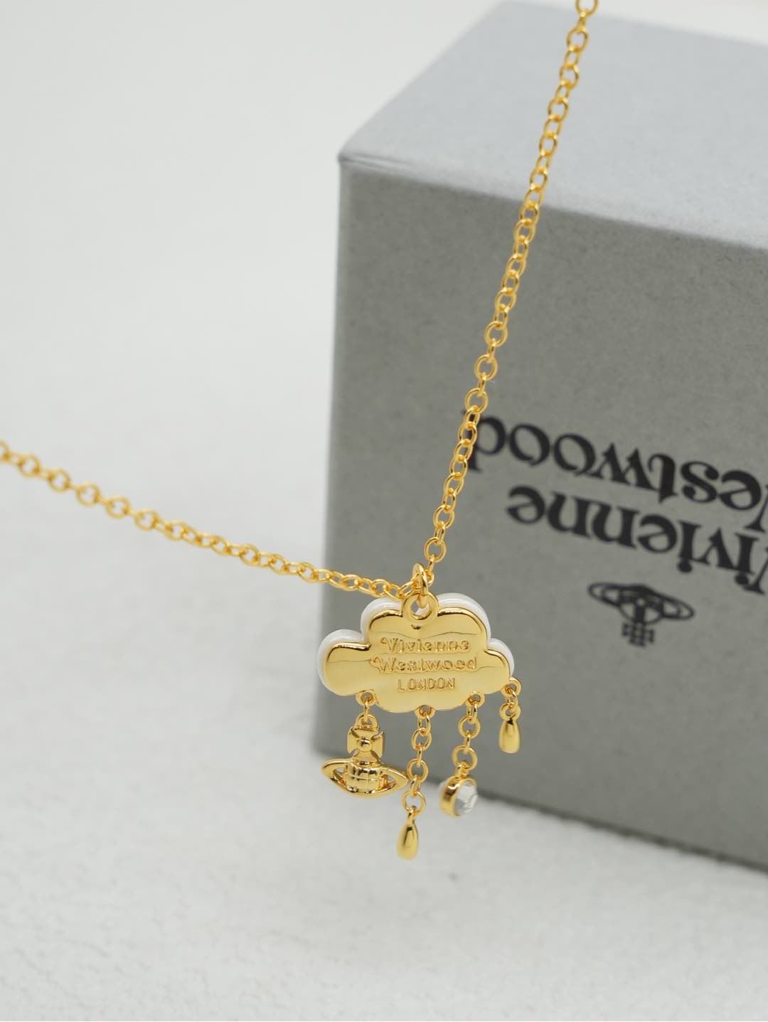 LuxluxHouse Best Quality Accessories Vivienne Westwood