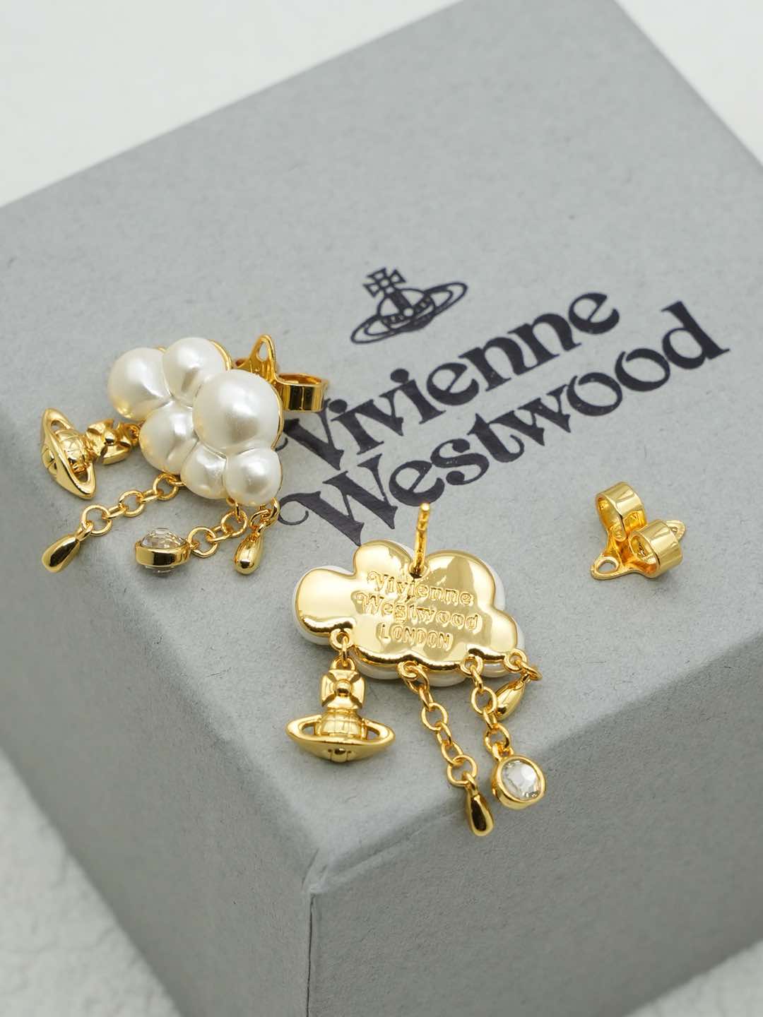 LuxluxHouse Best Quality Accessories Vivienne Westwood