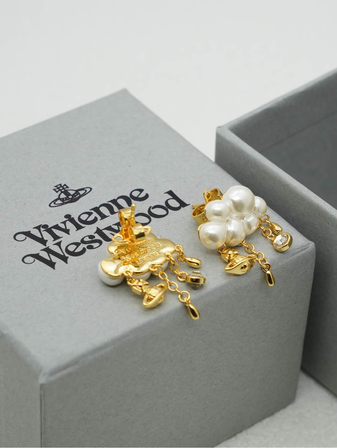LuxluxHouse Best Quality Accessories Vivienne Westwood
