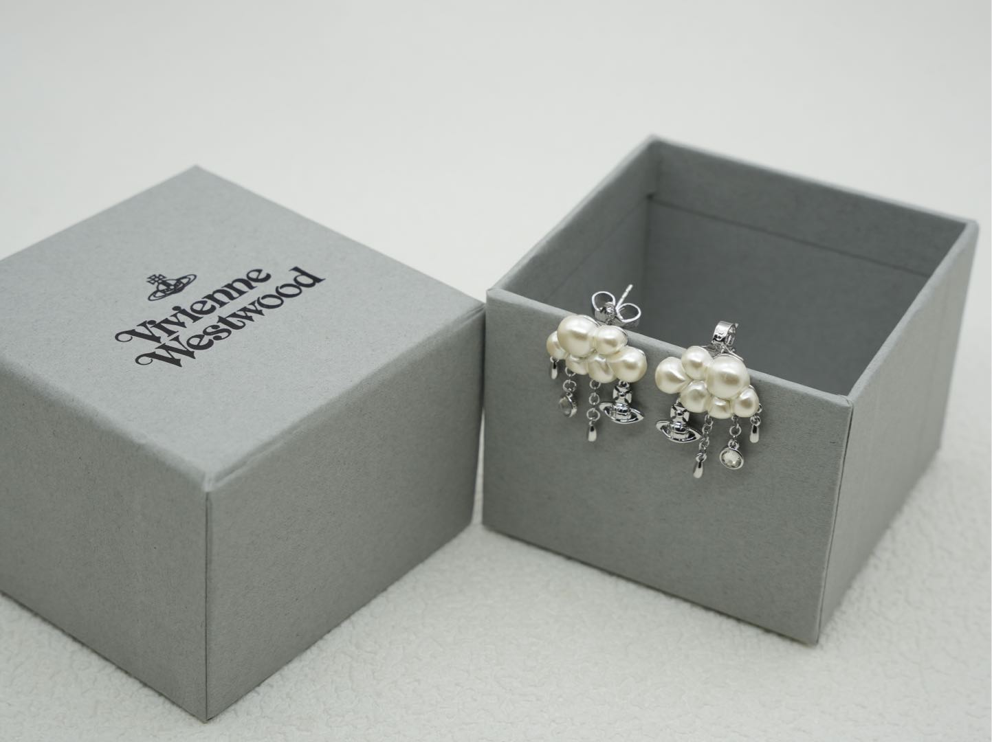 LuxluxHouse Best Quality Accessories Vivienne Westwood
