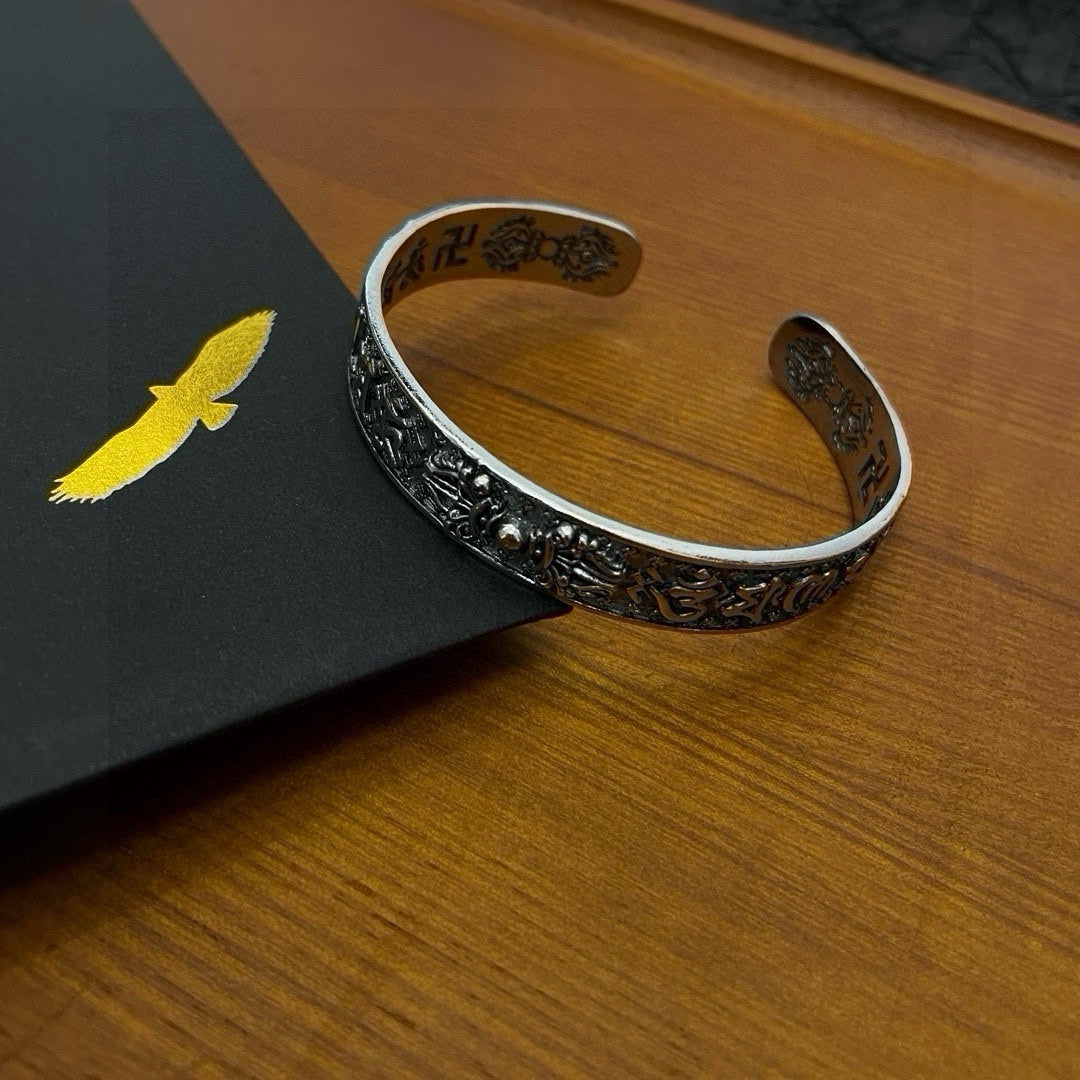 LuxluxHouse Best Quality Accessories Goros