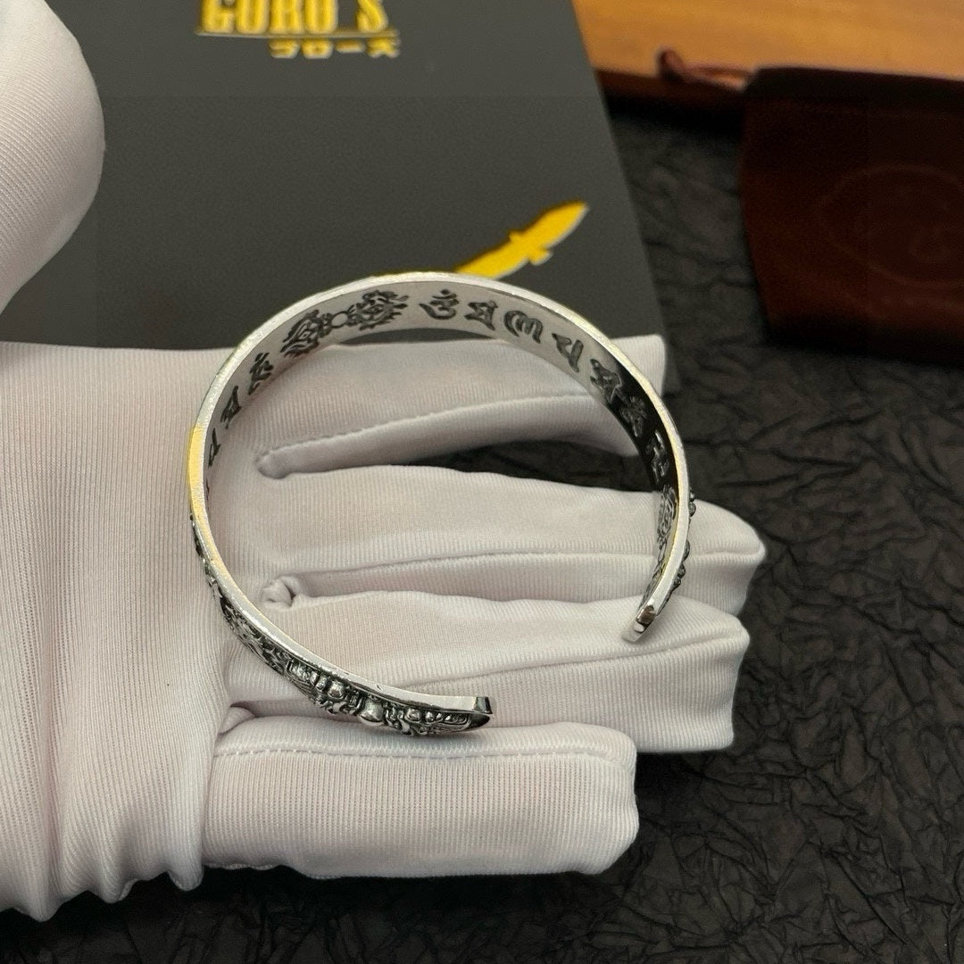 LuxluxHouse Best Quality Accessories Goros