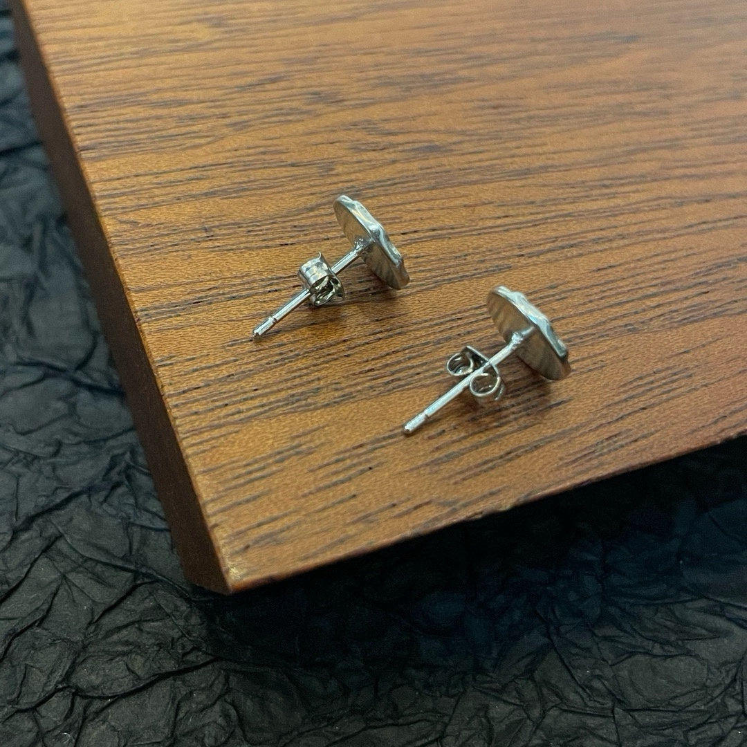 LuxluxHouse Best Quality Accessories Goros