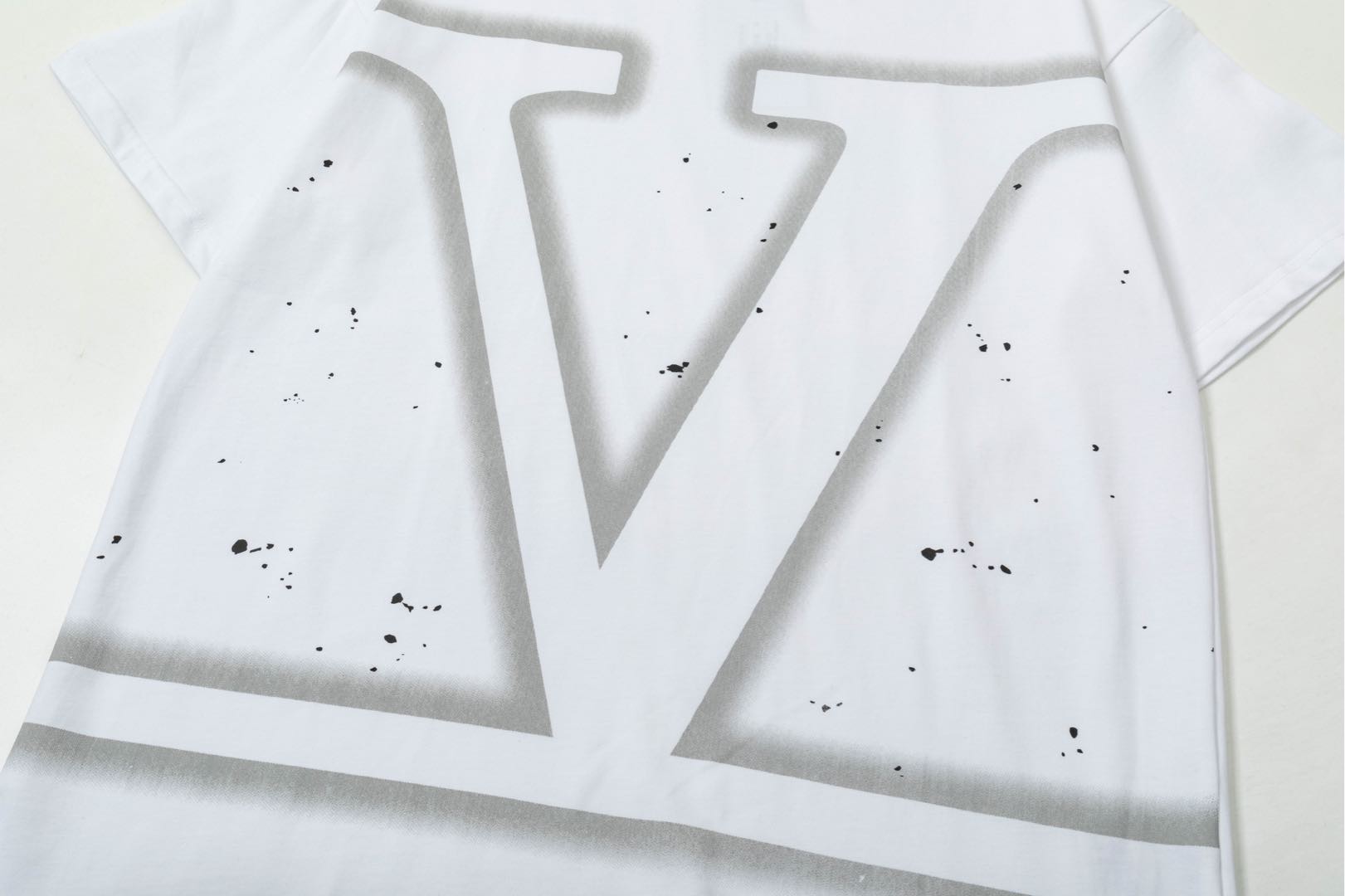 LuxluxHouse Best Quality Clothes Valentino T-shirt