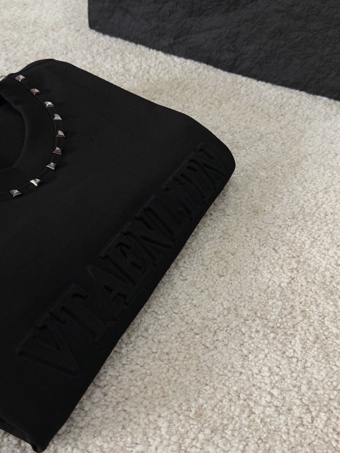 LuxluxHouse Best Quality Clothes T-shirt Valentino