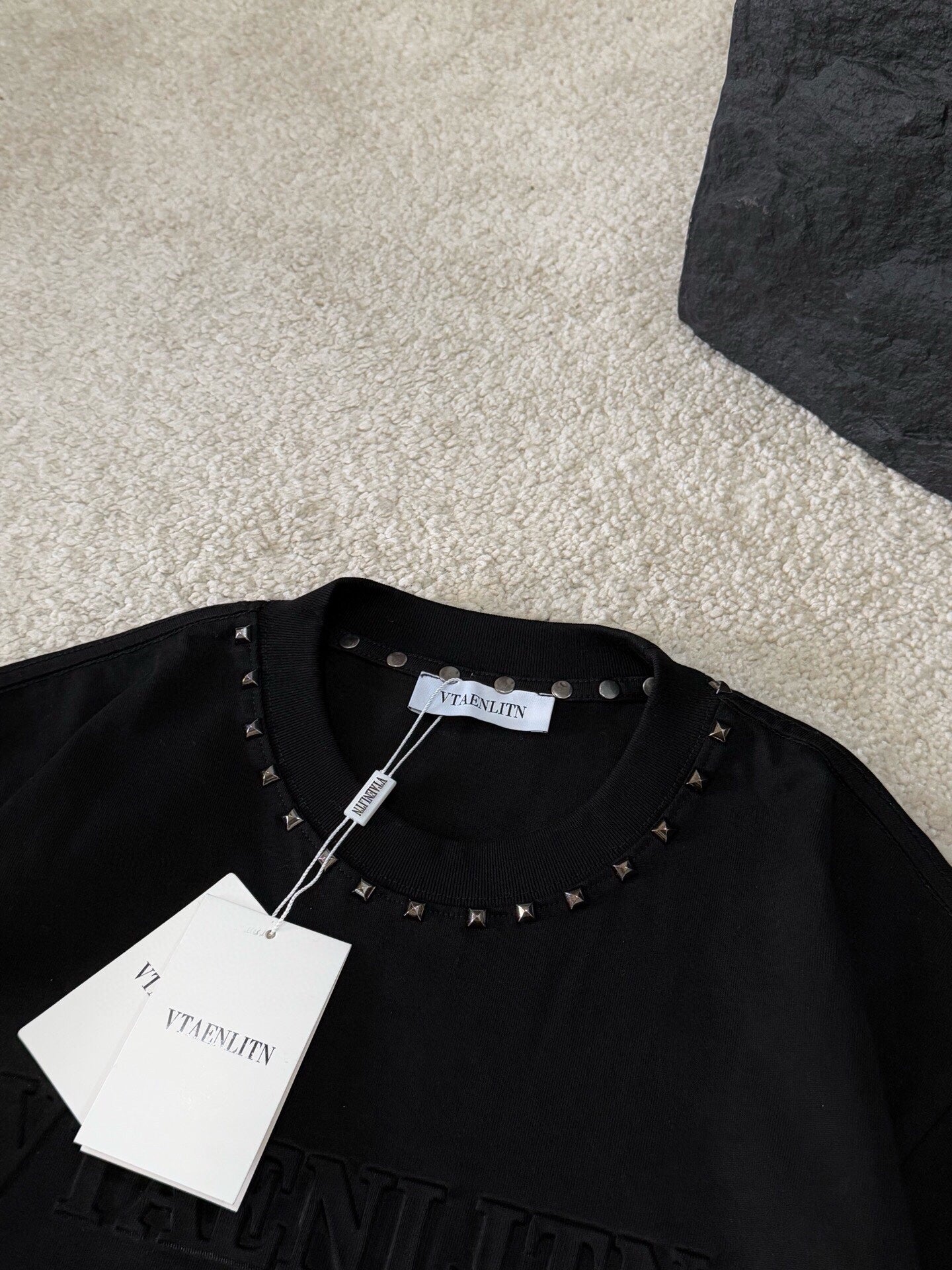 LuxluxHouse Best Quality Clothes T-shirt Valentino