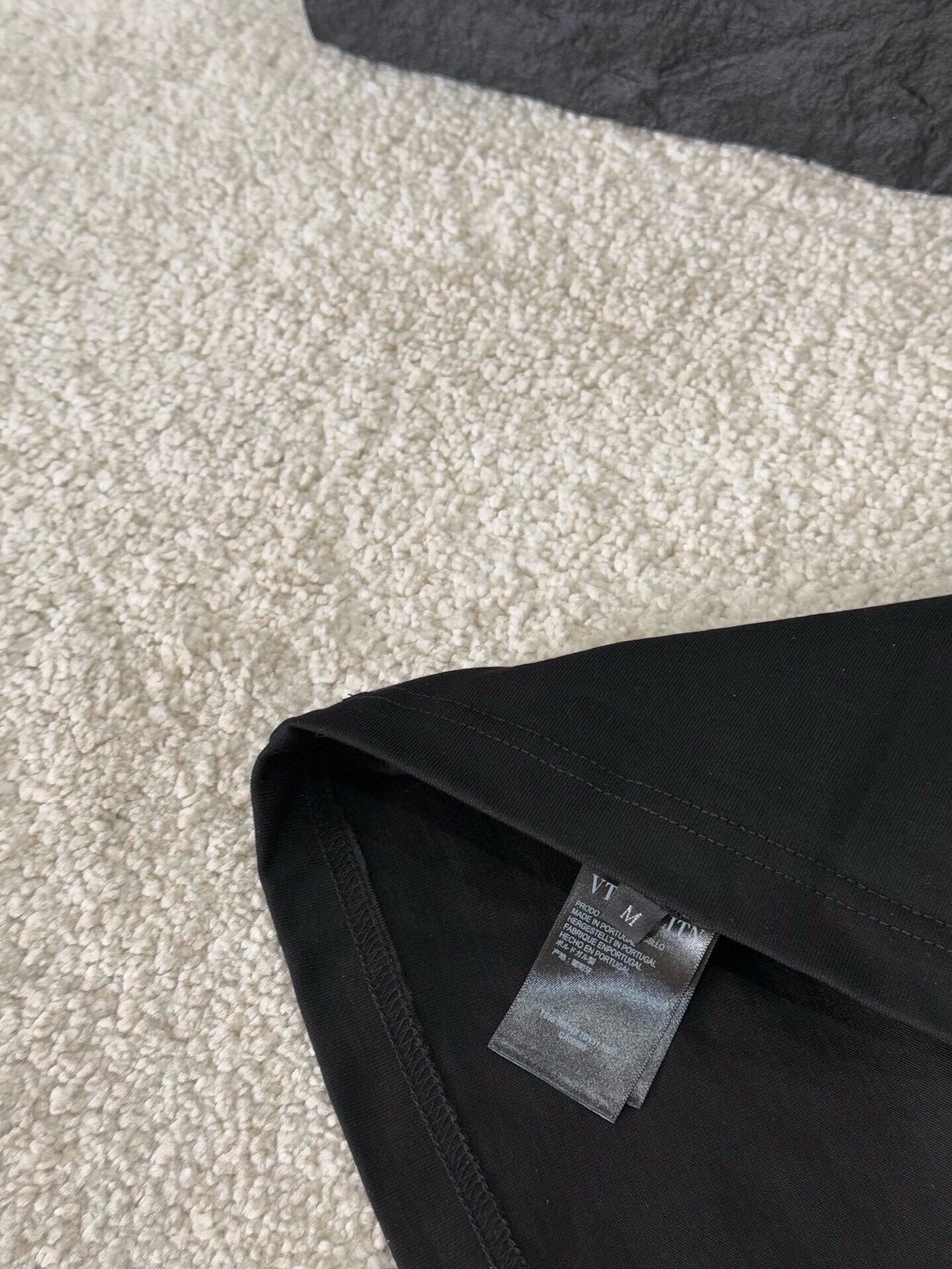 LuxluxHouse Best Quality Clothes T-shirt Valentino