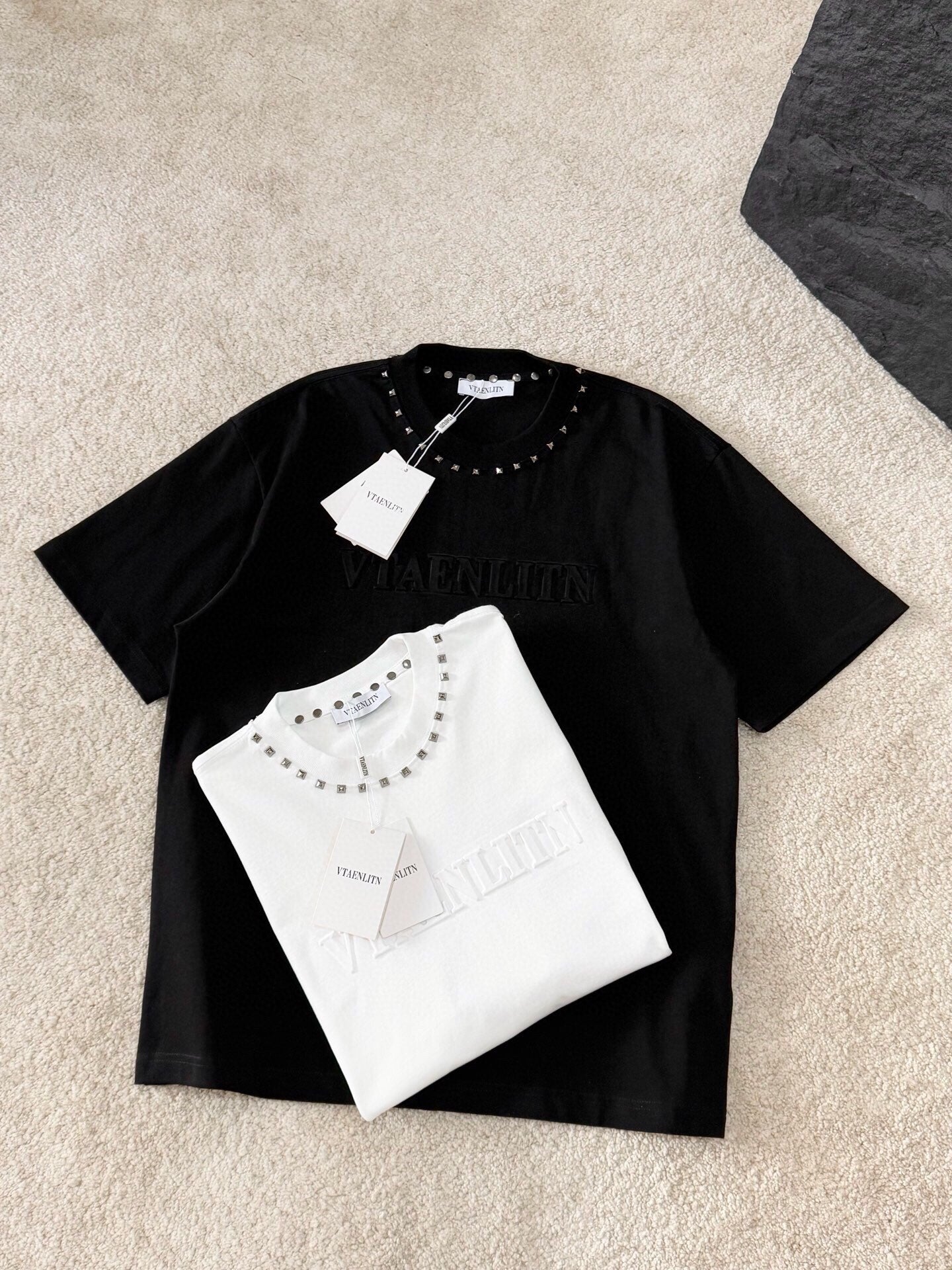 LuxluxHouse Best Quality Clothes T-shirt Valentino