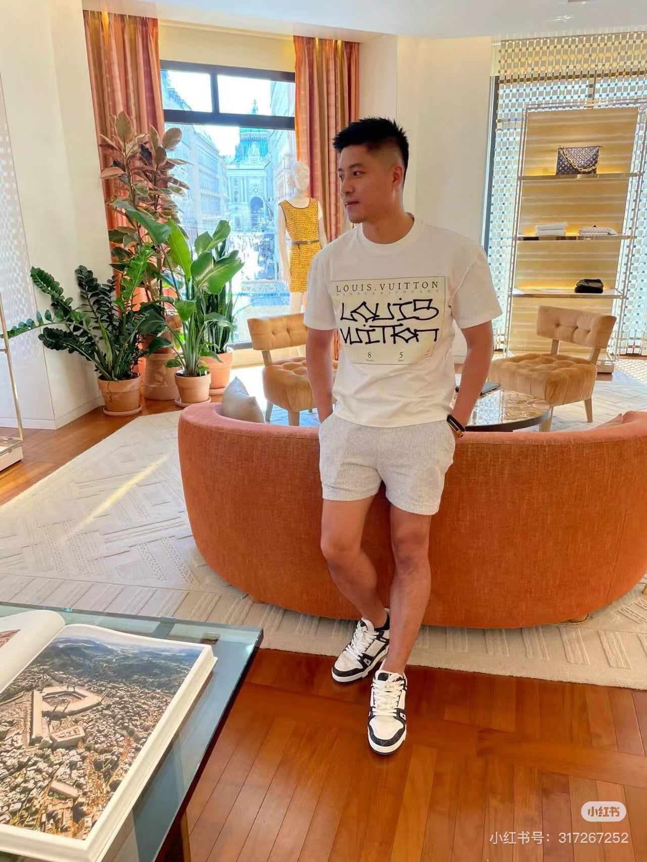 LuxluxHouse Best Quality Clothes T-shirt Louis Vuitton