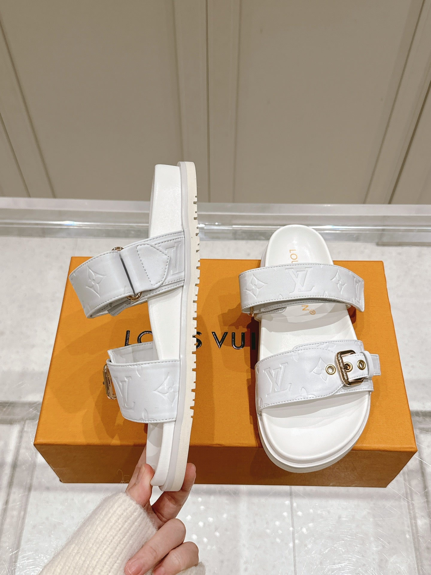LuxluxHouse Best Quality Women Shoes Louis Vuitton