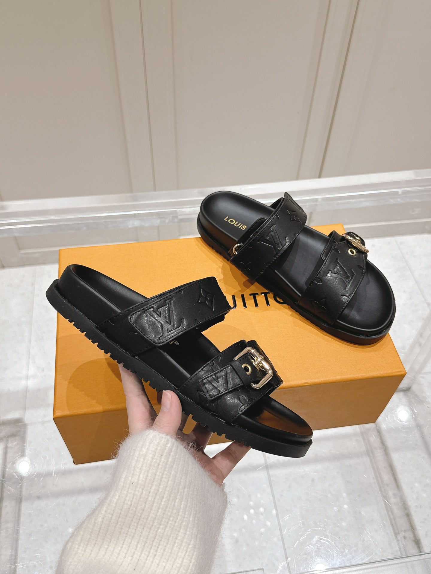 LuxluxHouse Best Quality Women Shoes Louis Vuitton