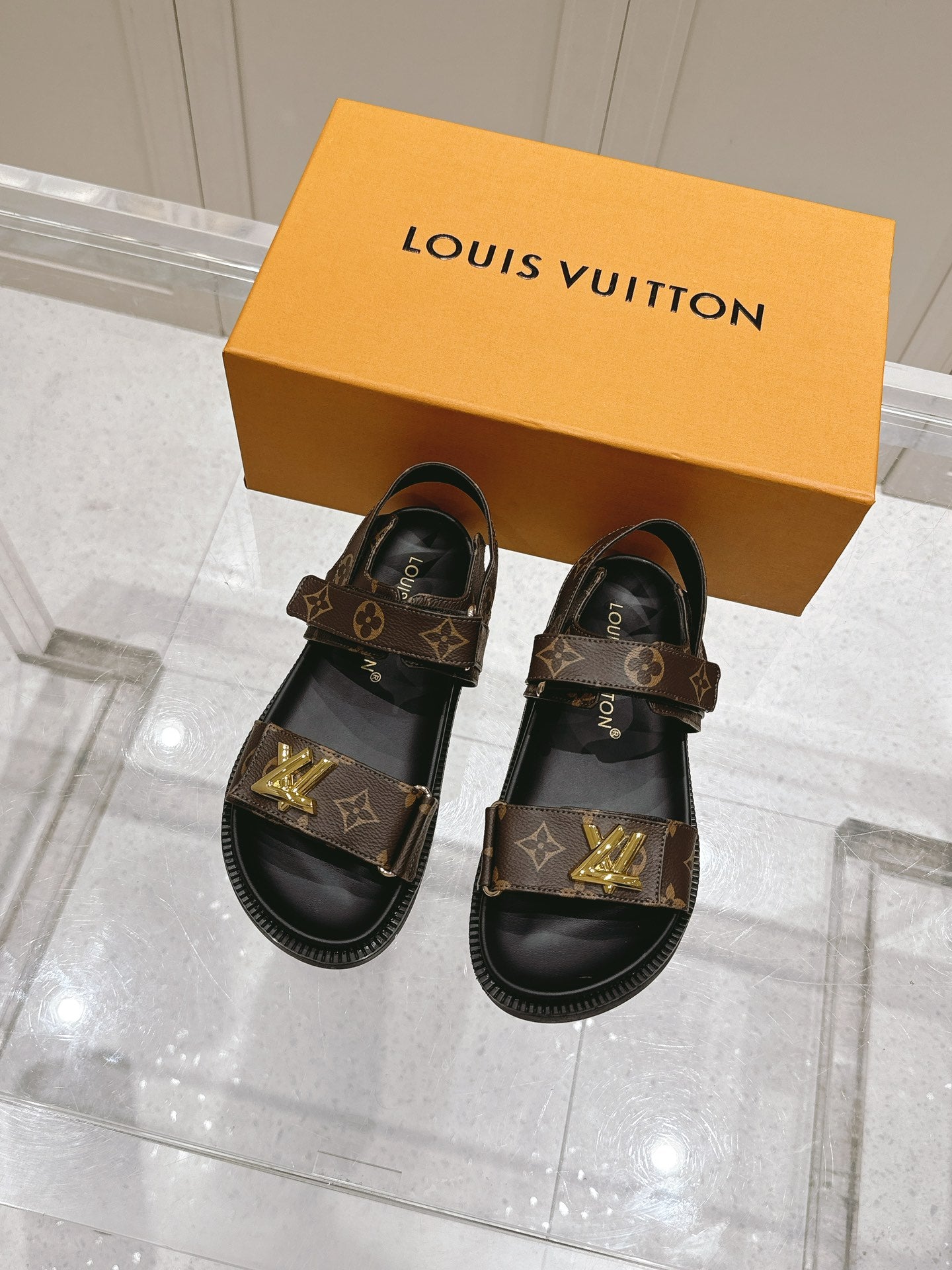 LuxluxHouse Best Quality Women Shoes Louis Vuitton