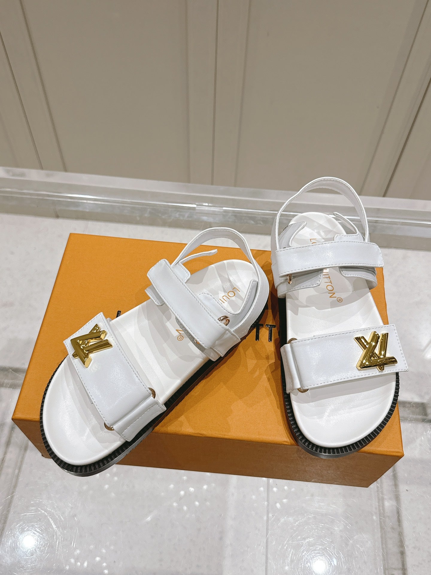 LuxluxHouse Best Quality Women Shoes Louis Vuitton