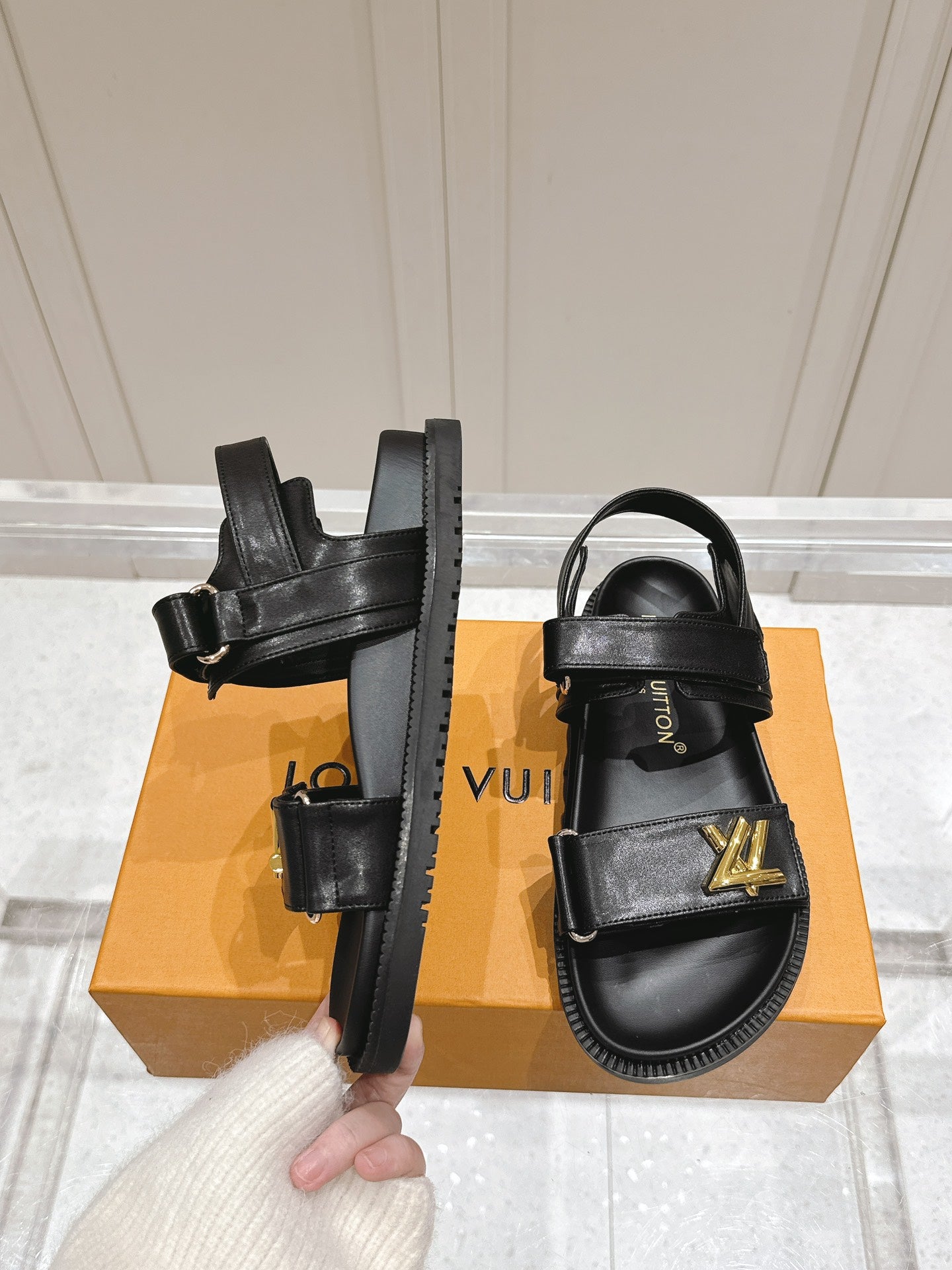 LuxluxHouse Best Quality Women Shoes Louis Vuitton