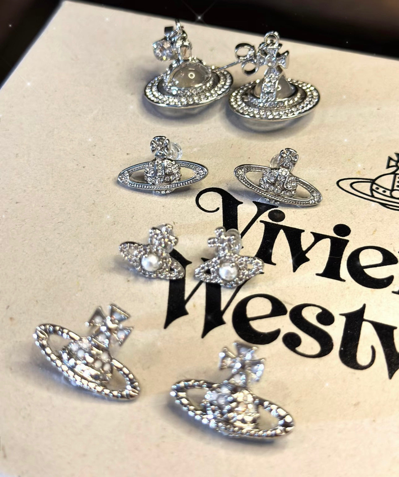 LuxluxHouse Best Quality Accessories Earrings Earrings Vivienne Westwood