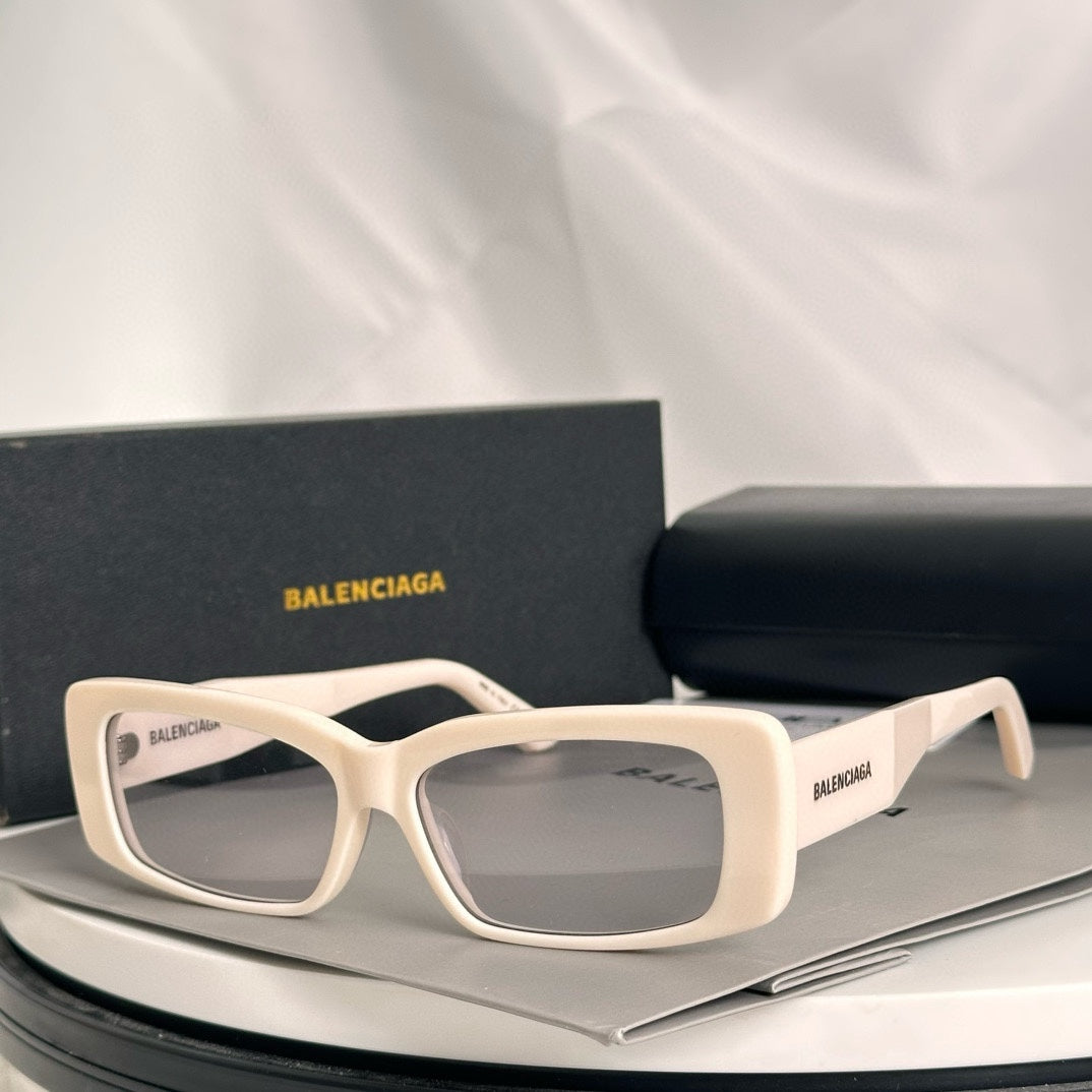 LuxluxHouse Best Quality Glasses Balenciaga