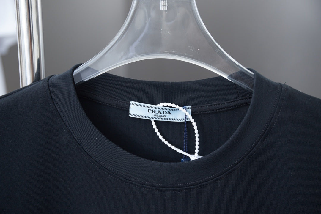 LuxluxHouse Best Quality Clothes T-shirt Prada
