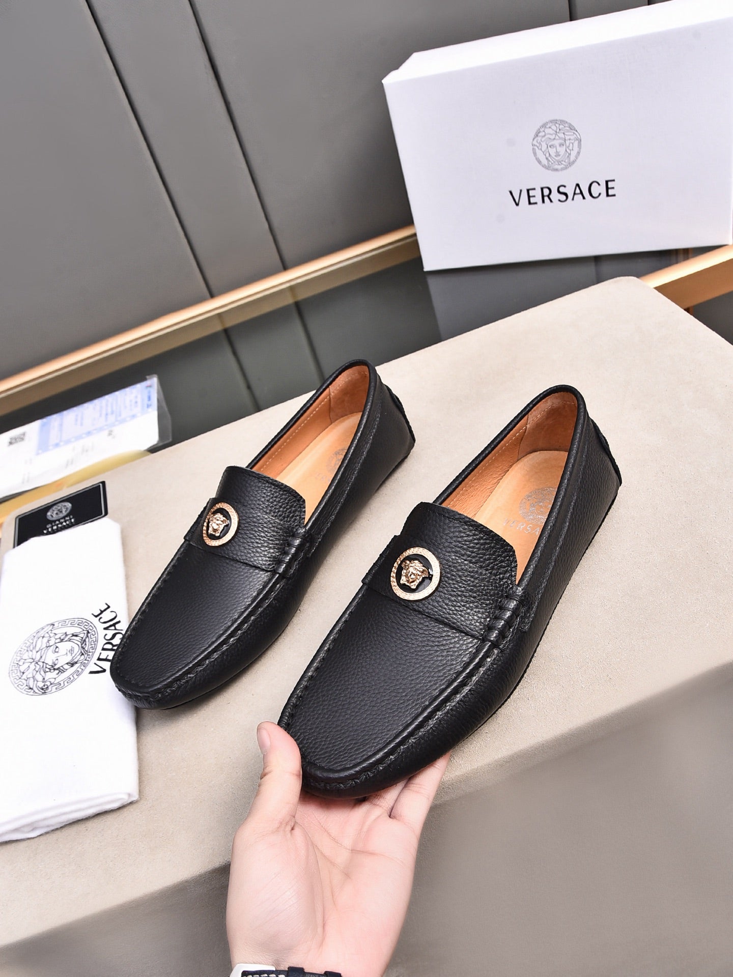 LuxluxHouse Best Quality Shoes Versace
