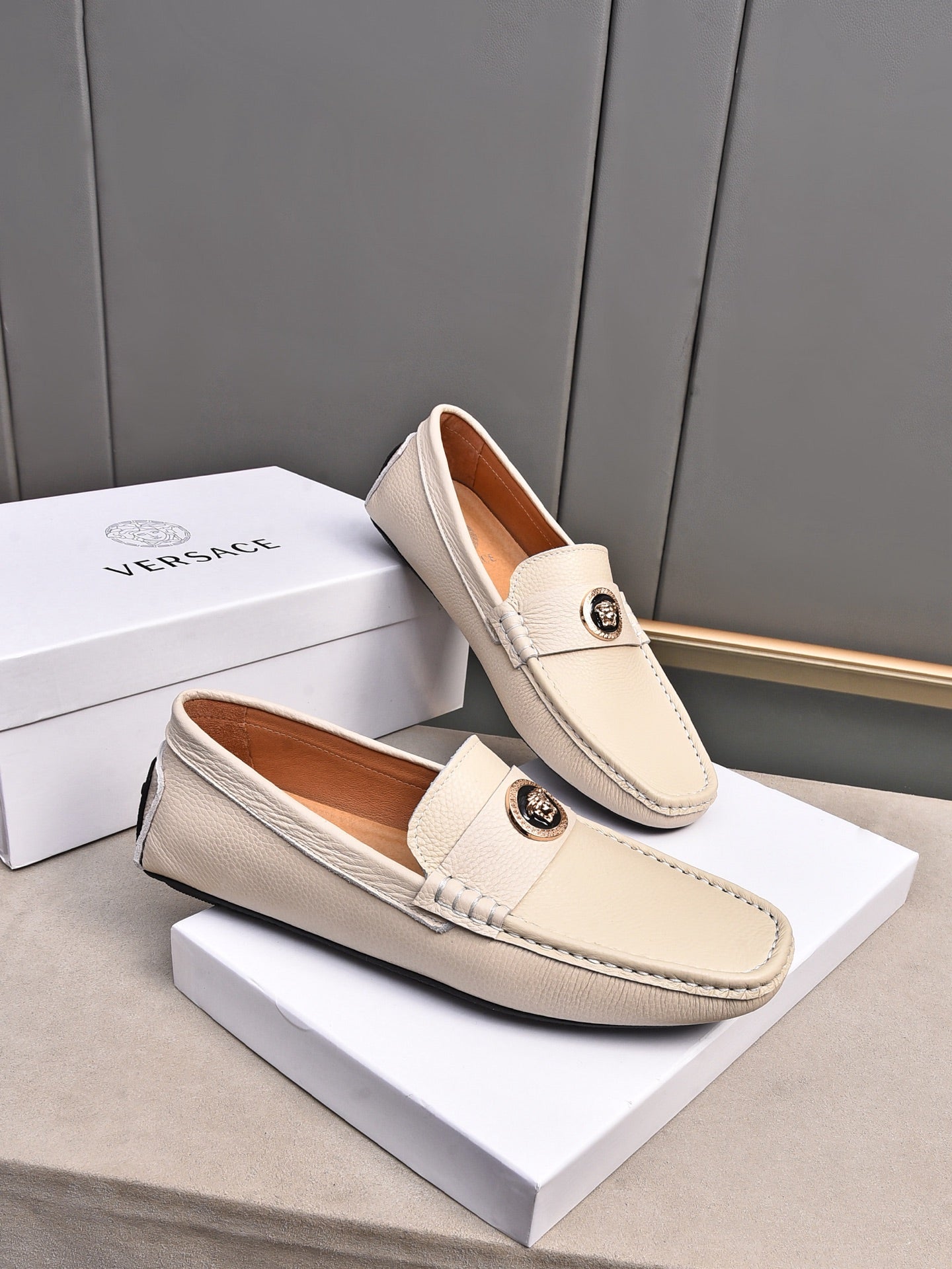 LuxluxHouse Best Quality Shoes Versace